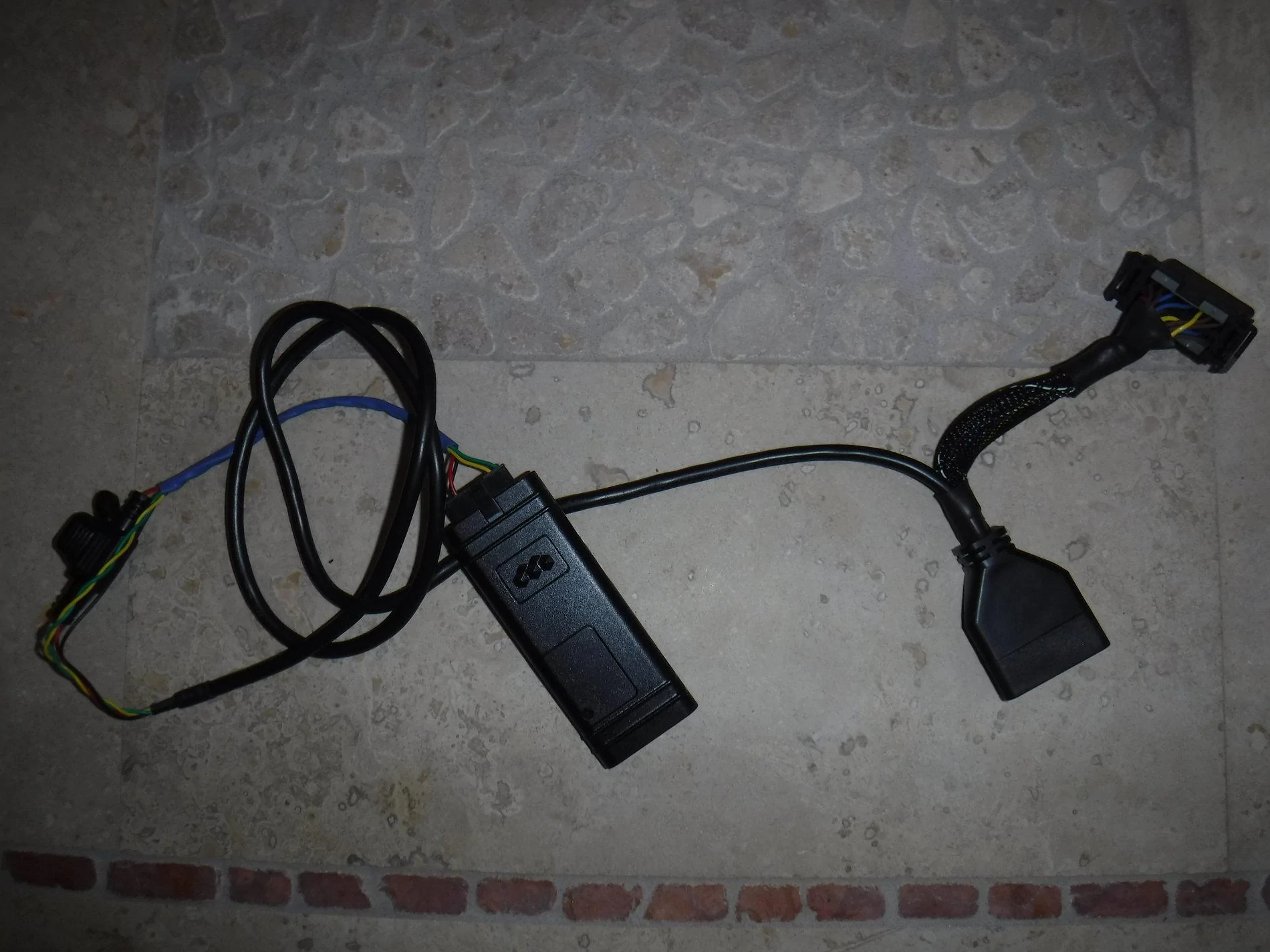 Jeep Wrangler JL Need help removing GPS tracker add-on tracker