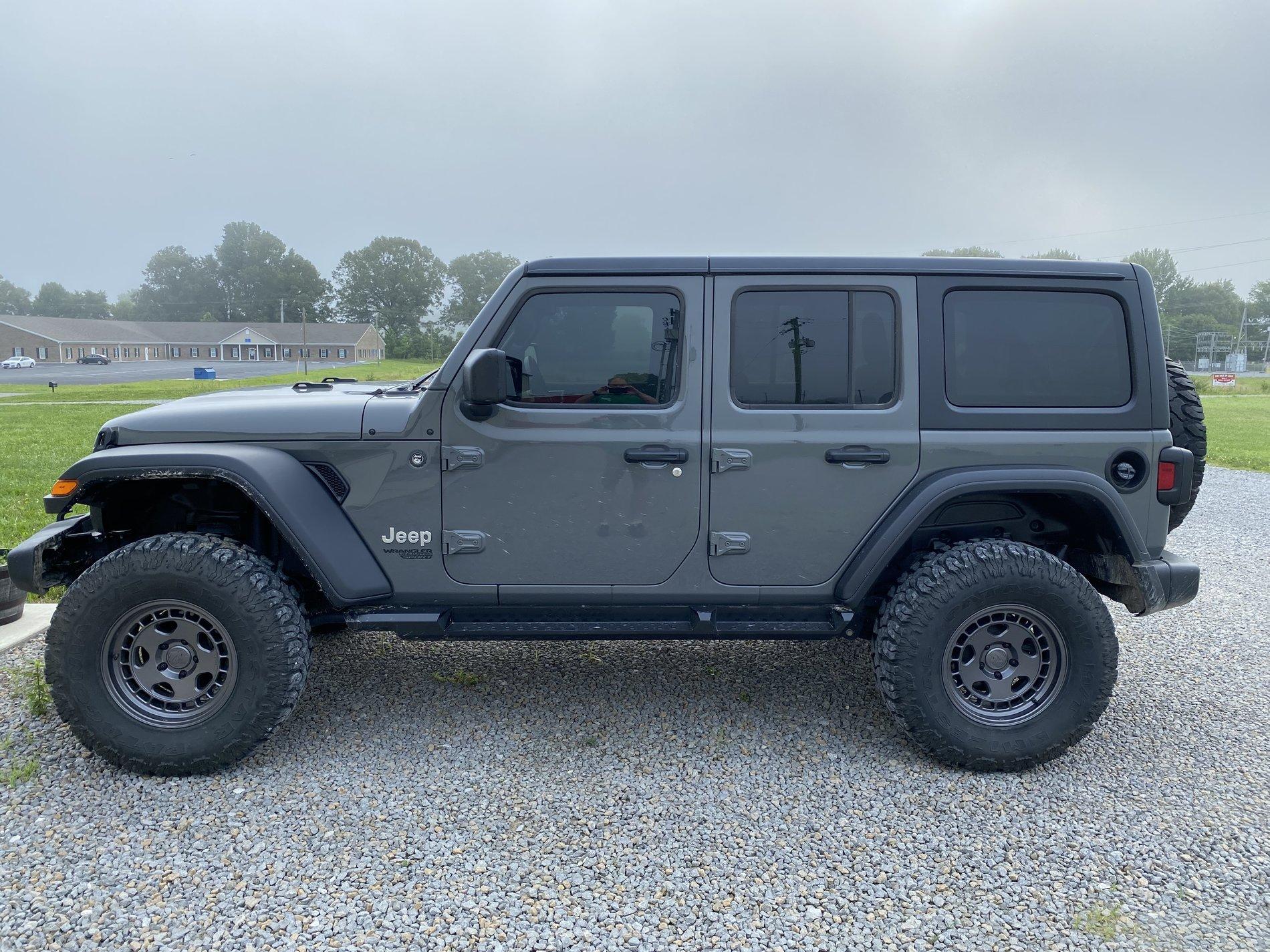 Jeep Wrangler JL Why is picking out rims so difficult!? 2020-07-02 07.20.44