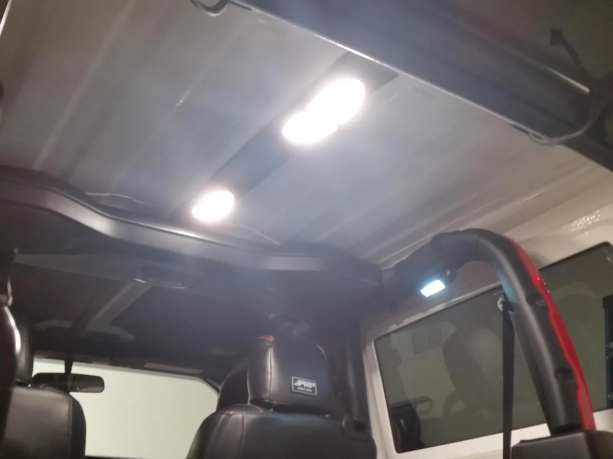 Jeep Wrangler JL Stitched lightweight high temperature efficient headliner DIY Lights_and_center_liner