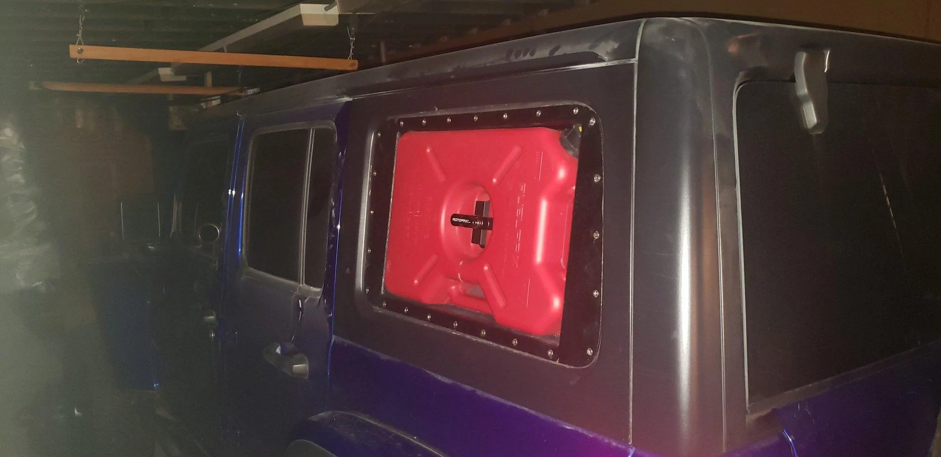 Jeep Wrangler JL Fuel Storage Options 20190217_180924