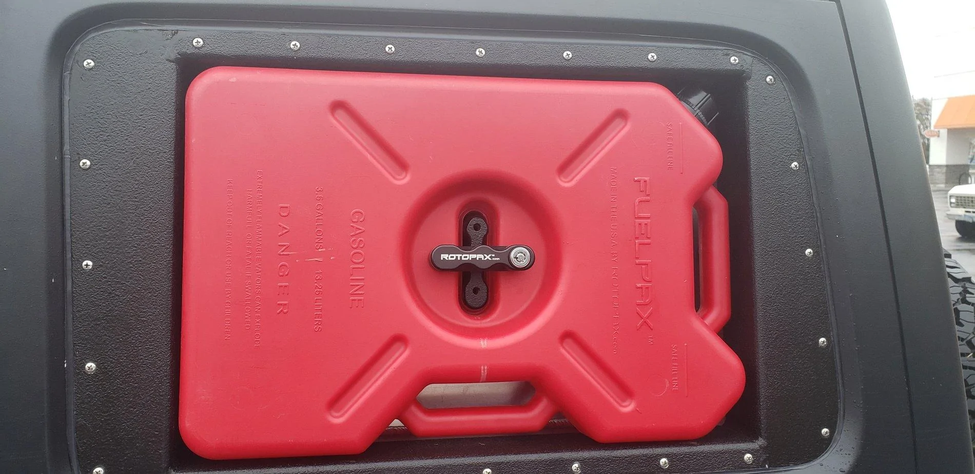 Jeep Wrangler JL Fuel Storage Options 20190228_075758