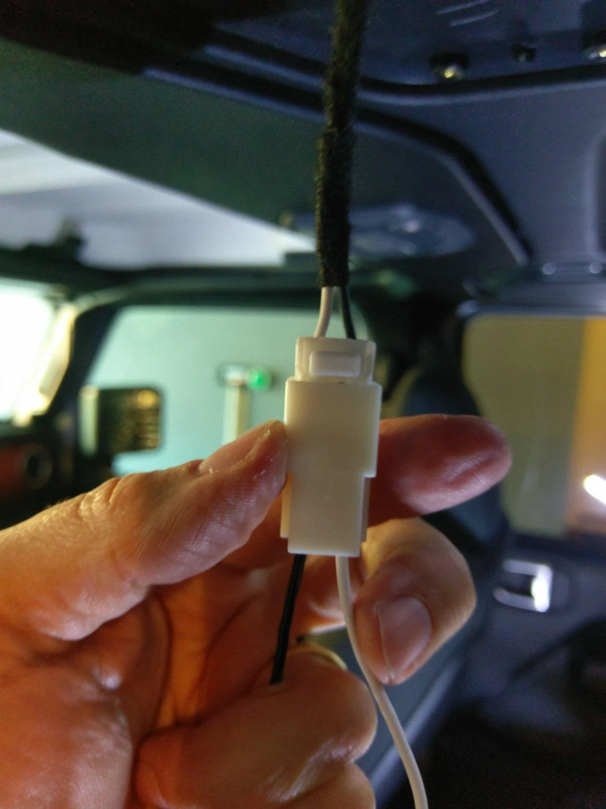 Jeep Wrangler JL Adding an Aftermarket Amp(s) IMAG0208