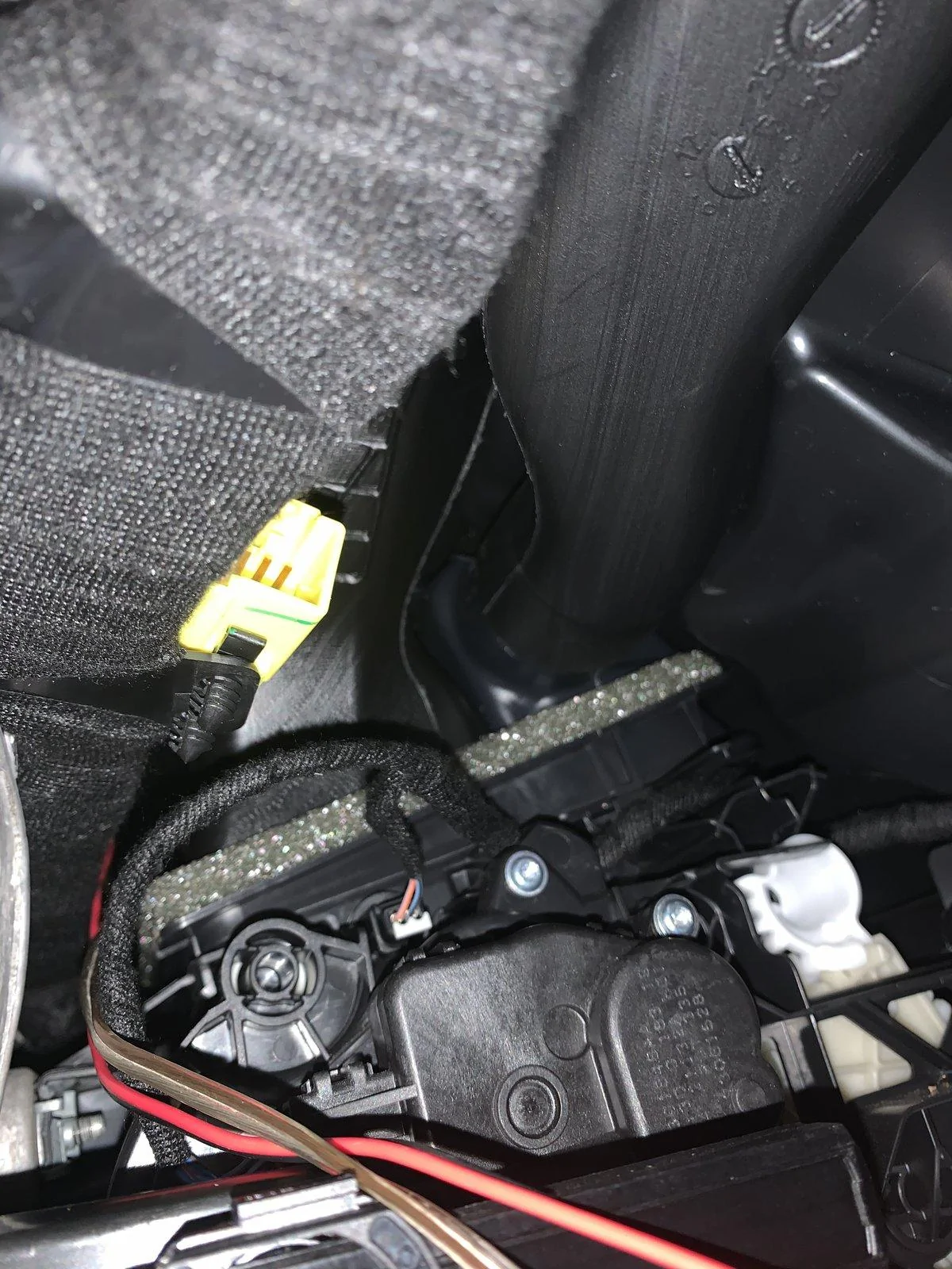 Jeep Wrangler JL Does any one know what this hooks up to? 99441C1E-5C3C-4841-A041-18F8AC9B9F65