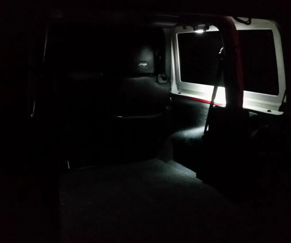 Jeep Wrangler JL DIY: Hardtop Interior LED Lights For Cargo Illumination During Tailgating / Camping Swivel_bounc