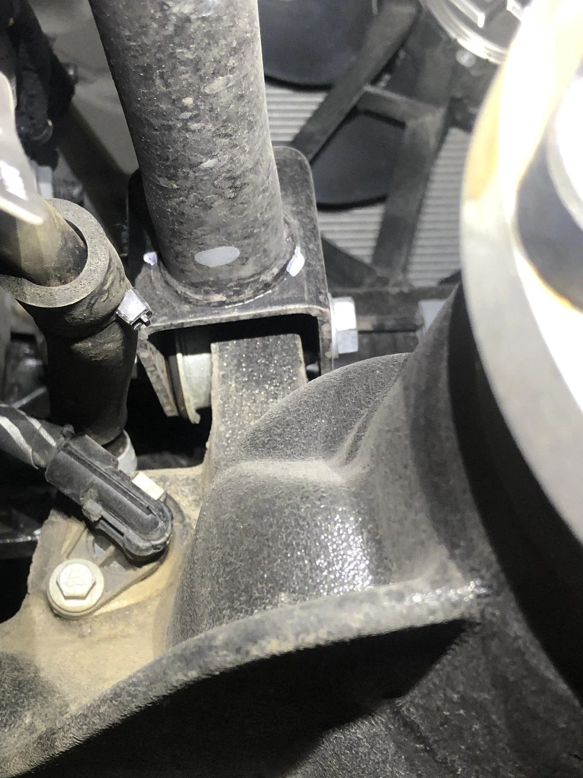 Jeep Wrangler JL Unseated Upper Control Arm Bushing IMG_6084