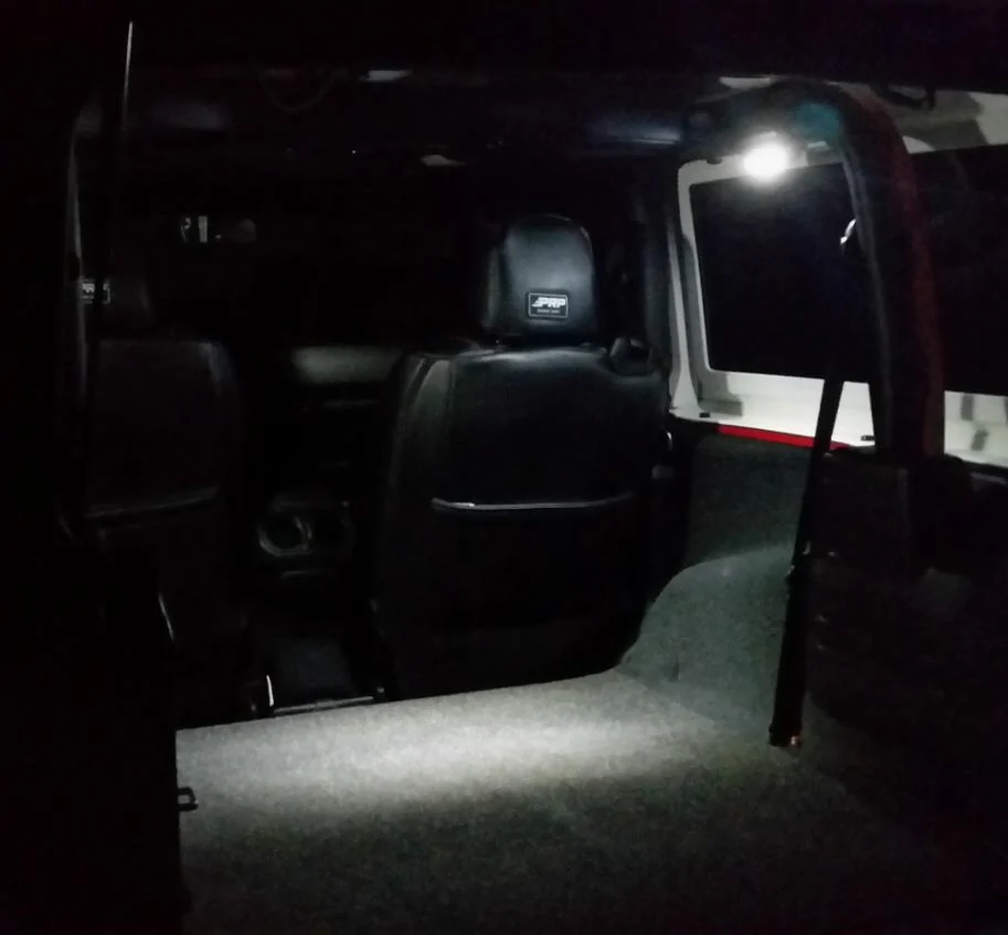 Jeep Wrangler JL DIY: Hardtop Interior LED Lights For Cargo Illumination During Tailgating / Camping Swivel_direct