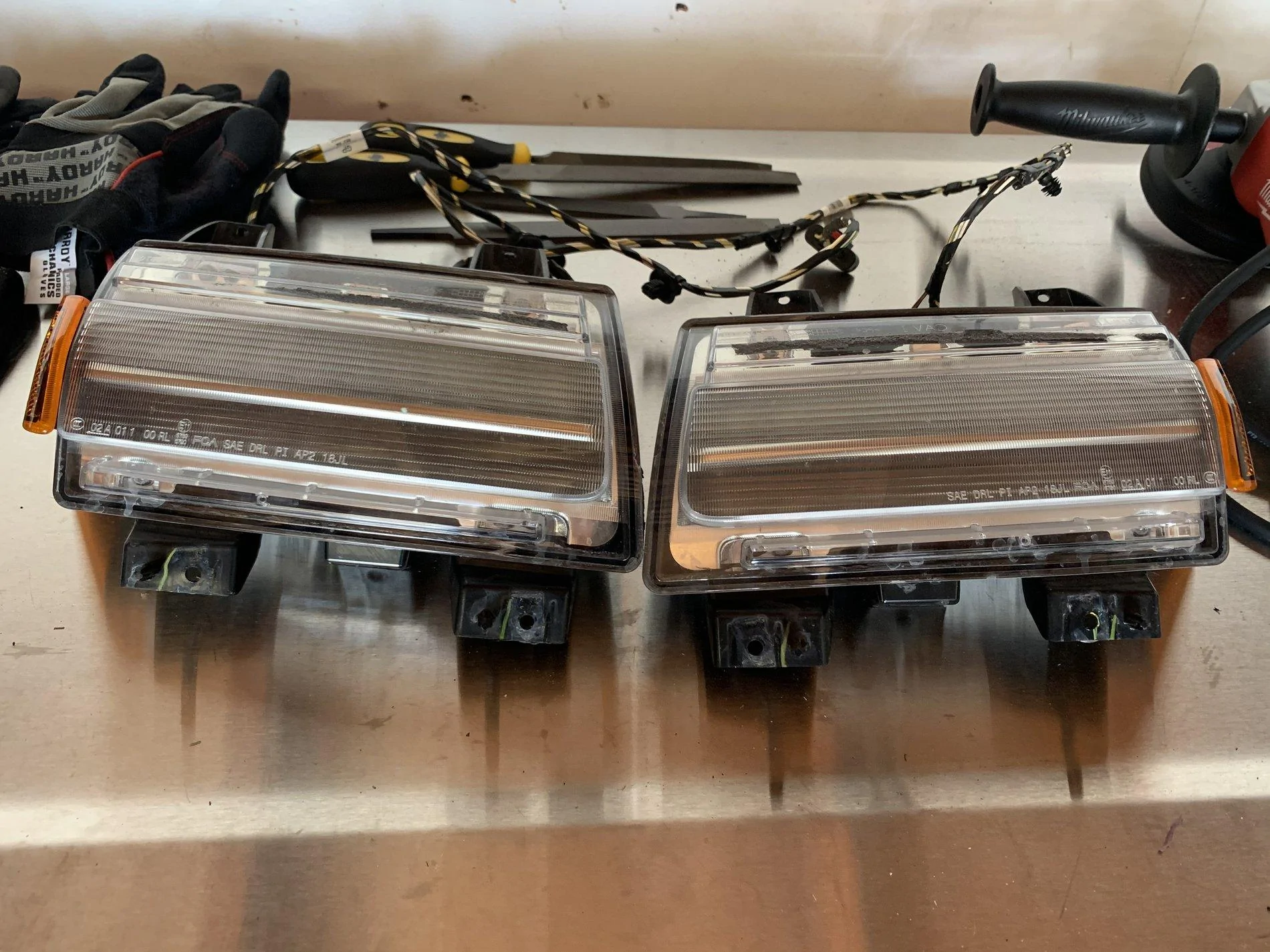 Jeep Wrangler JL Factory Front LEDs and Daytime Running Lights B78AB1CE-6C49-4CD0-85D4-DC9D1B0C61E5