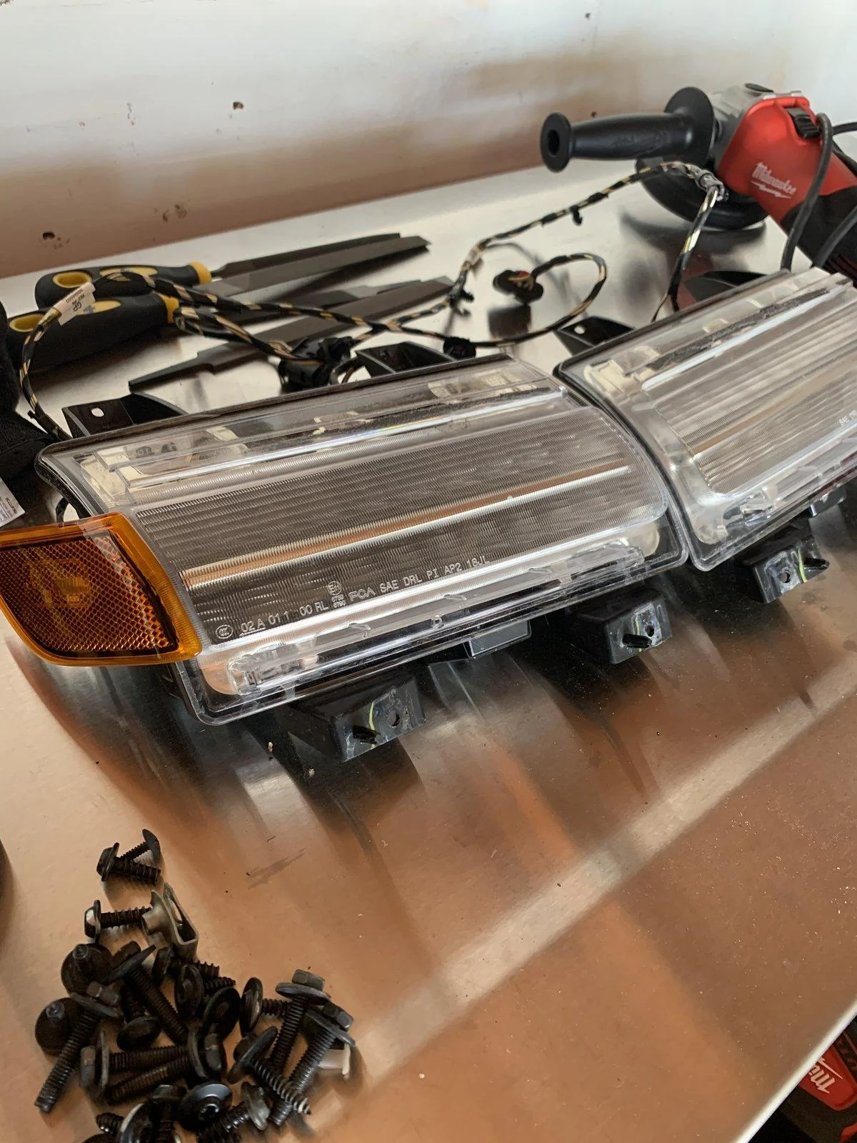 Jeep Wrangler JL Factory Front LEDs and Daytime Running Lights D048F151-3C3E-4945-9FE1-6028F9BAC0D8