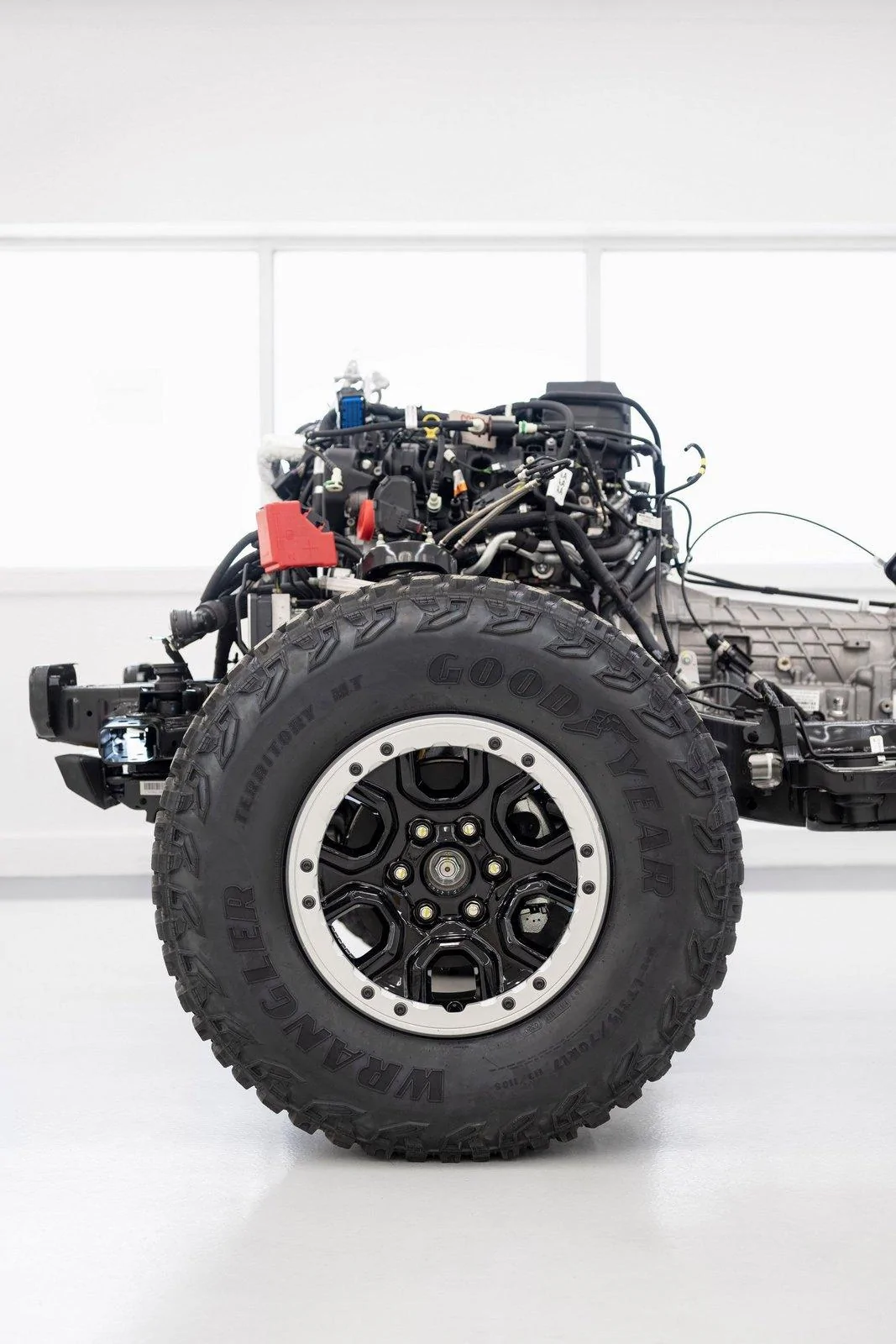 Jeep Wrangler JL Bronco vs Jeep Wrangler mega thread Bronco_parts_04