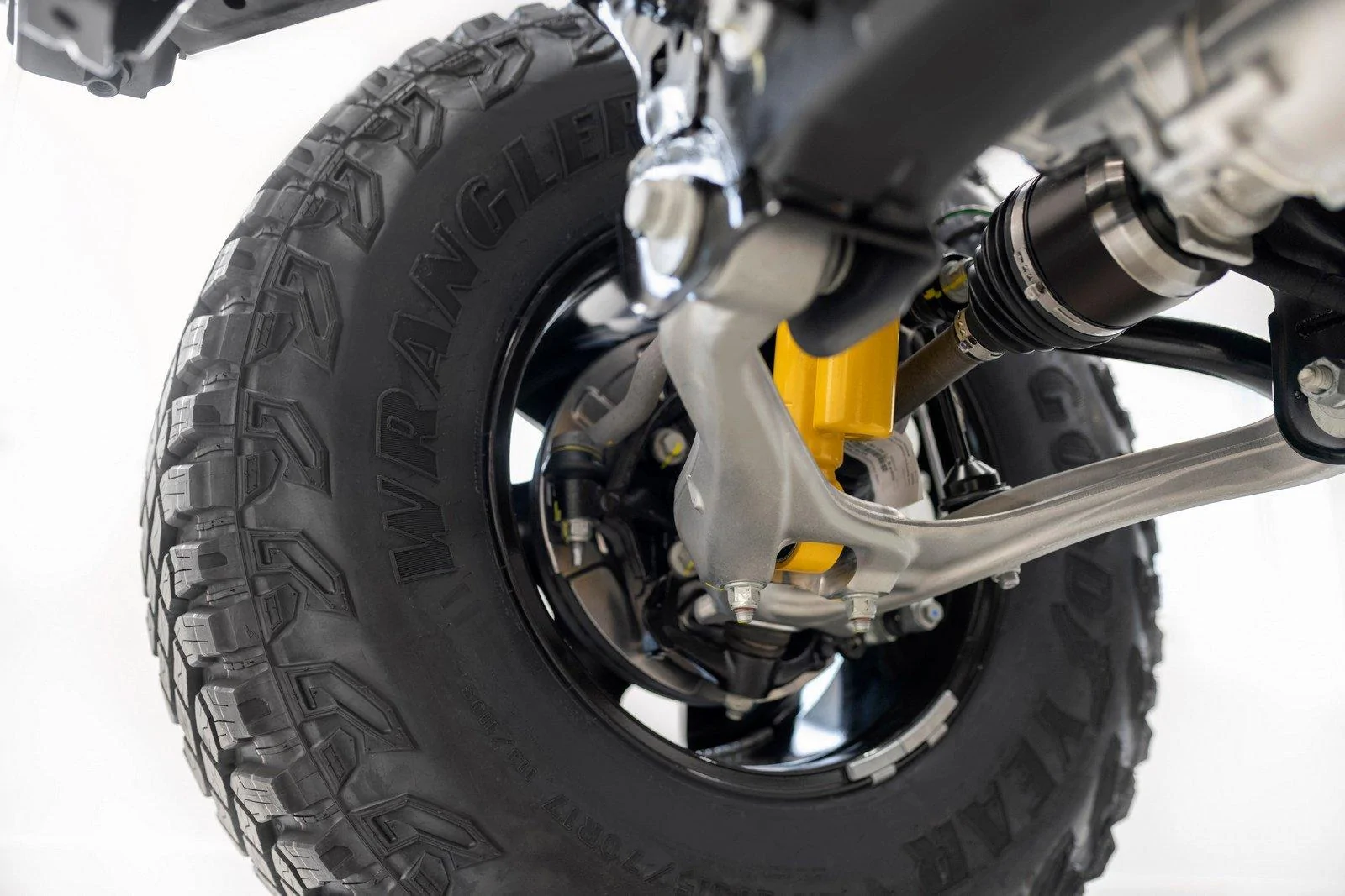 Jeep Wrangler JL Bronco vs Jeep Wrangler mega thread Bronco_parts_08