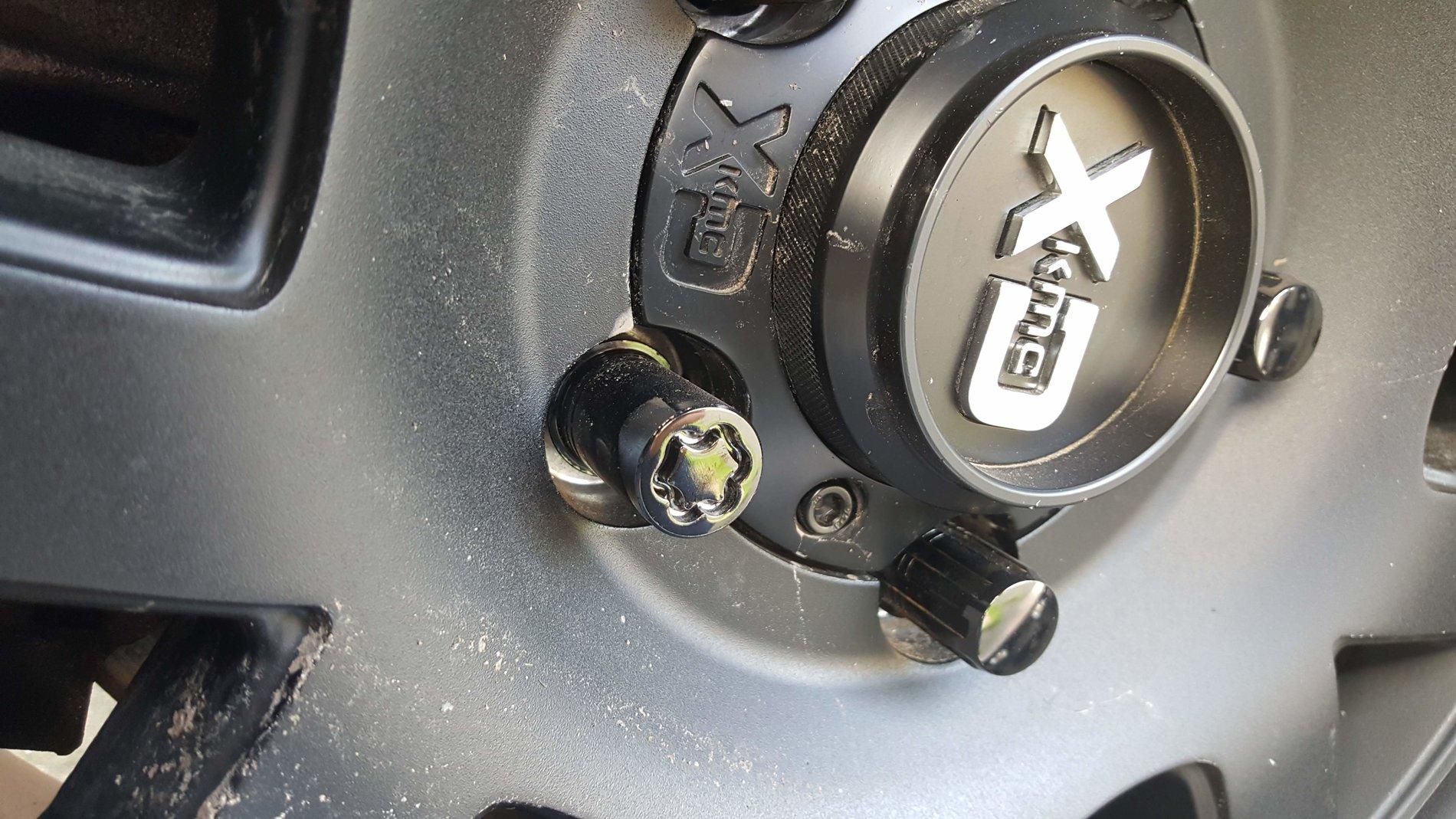 Jeep Wrangler JL Locking lugs question 20200715_192153