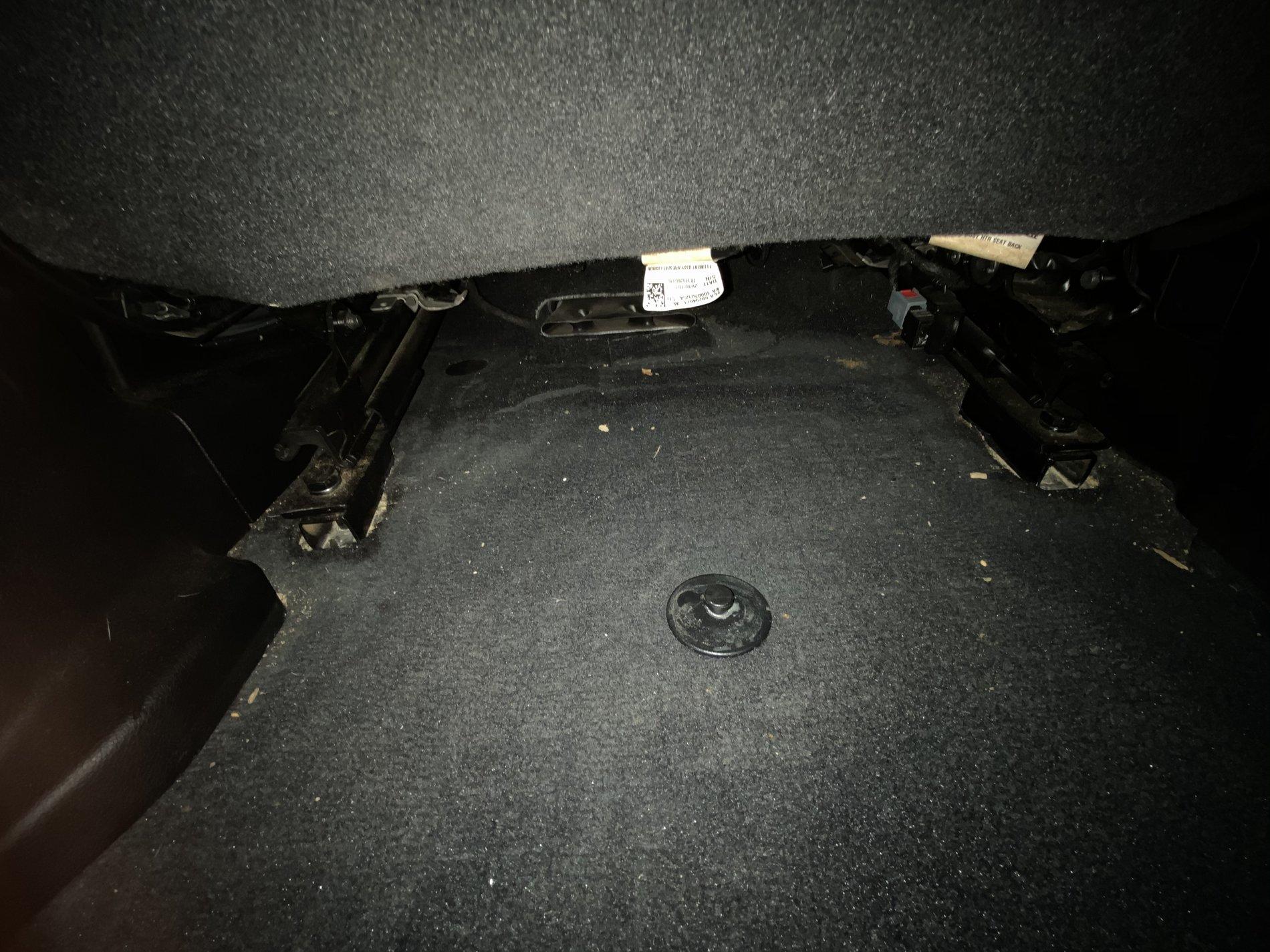 Jeep Wrangler JL Big or Tall JL seat bracket needed 4730507E-BCAC-4D8E-BEB2-2C92AA2828E2