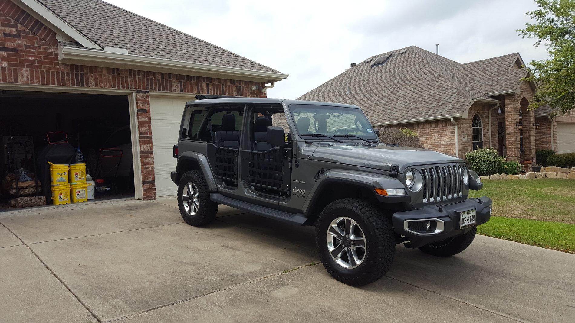 Jeep Wrangler JL Bronco vs Jeep Wrangler mega thread Panels off with Half-doors 2