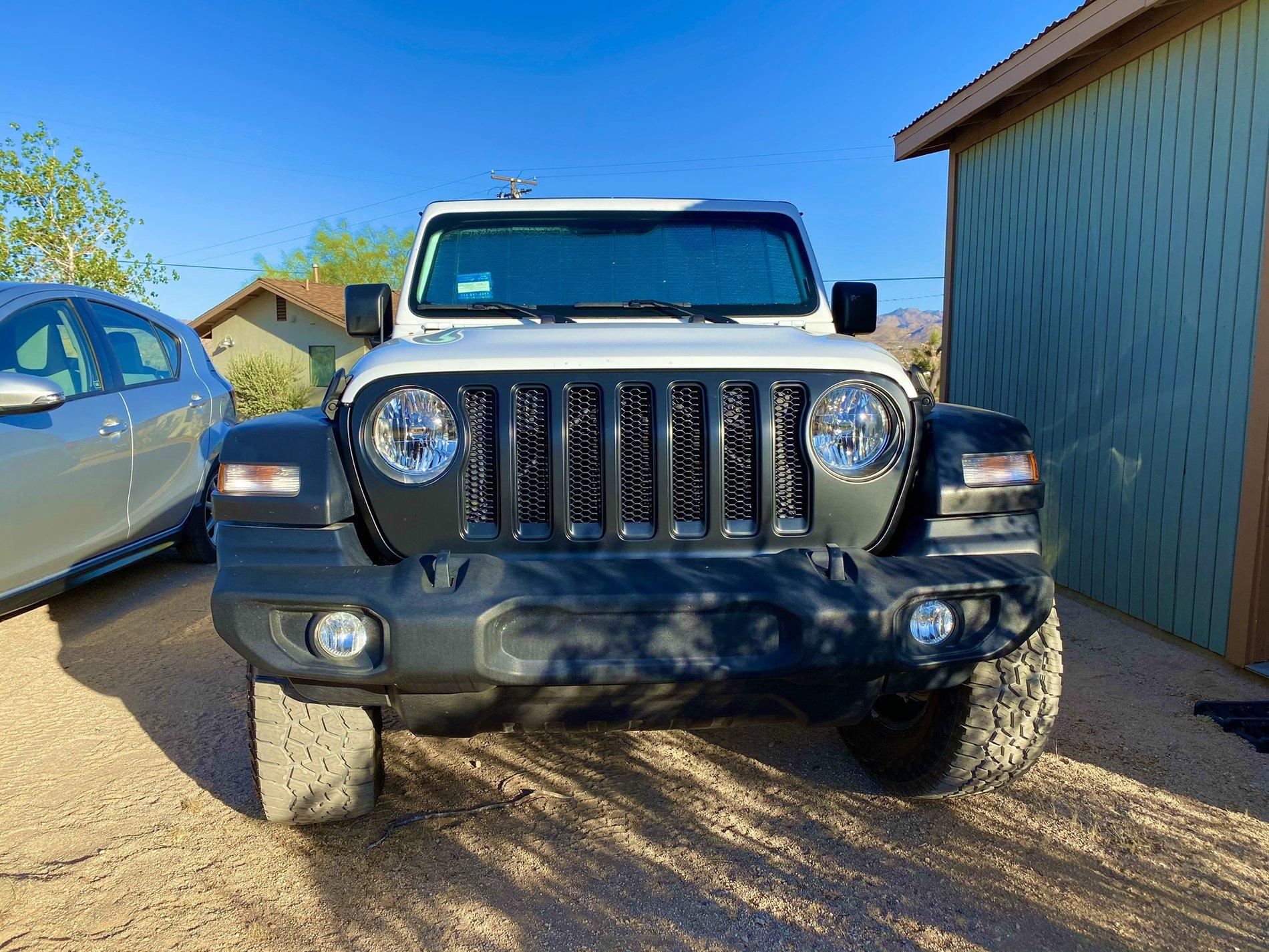 Jeep Wrangler JL JLU Sport-S Grille Replacement B80F5AEA-CA93-494B-A930-5E2E54284010