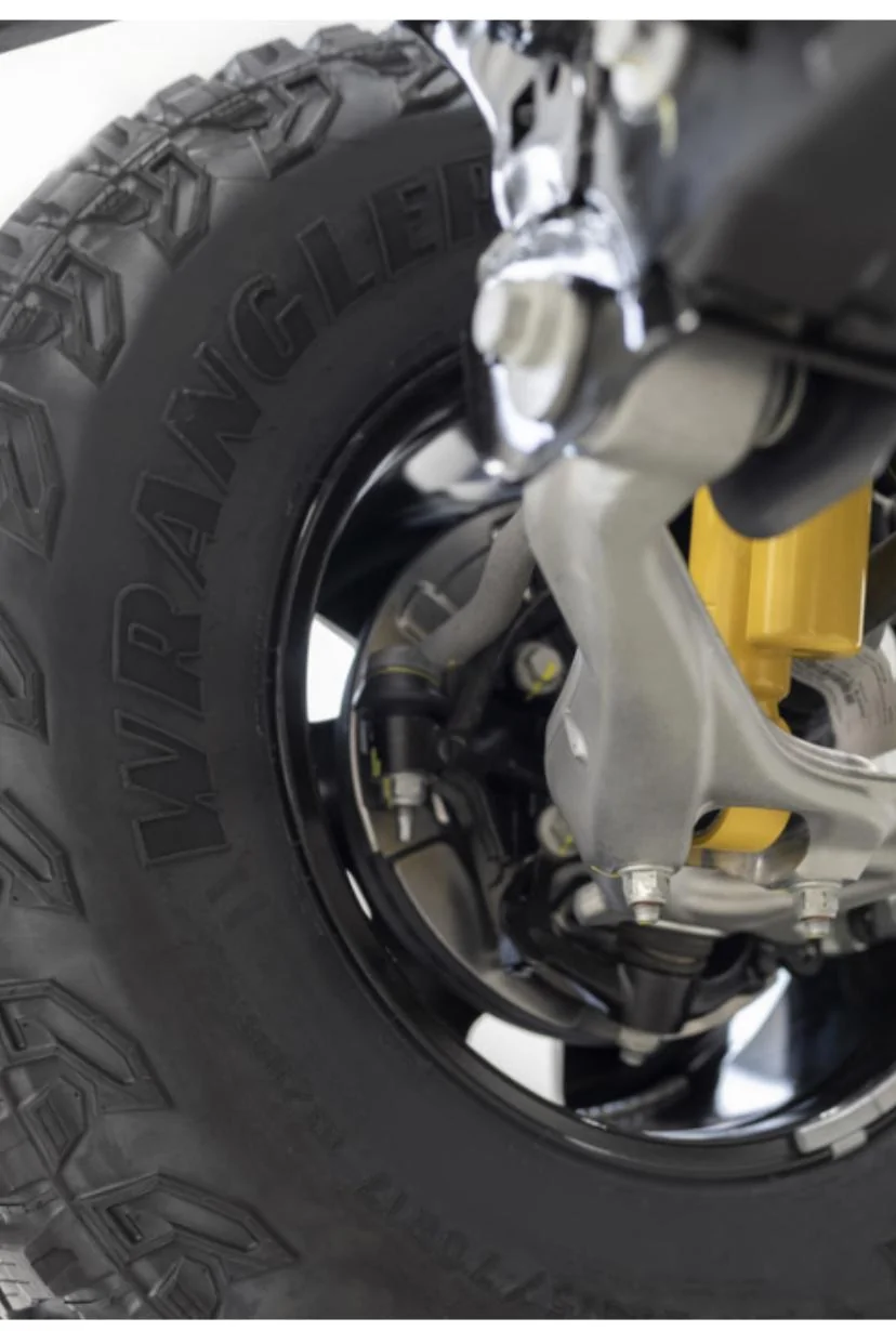 Jeep Wrangler JL Bronco vs Jeep Wrangler mega thread 1595014766621