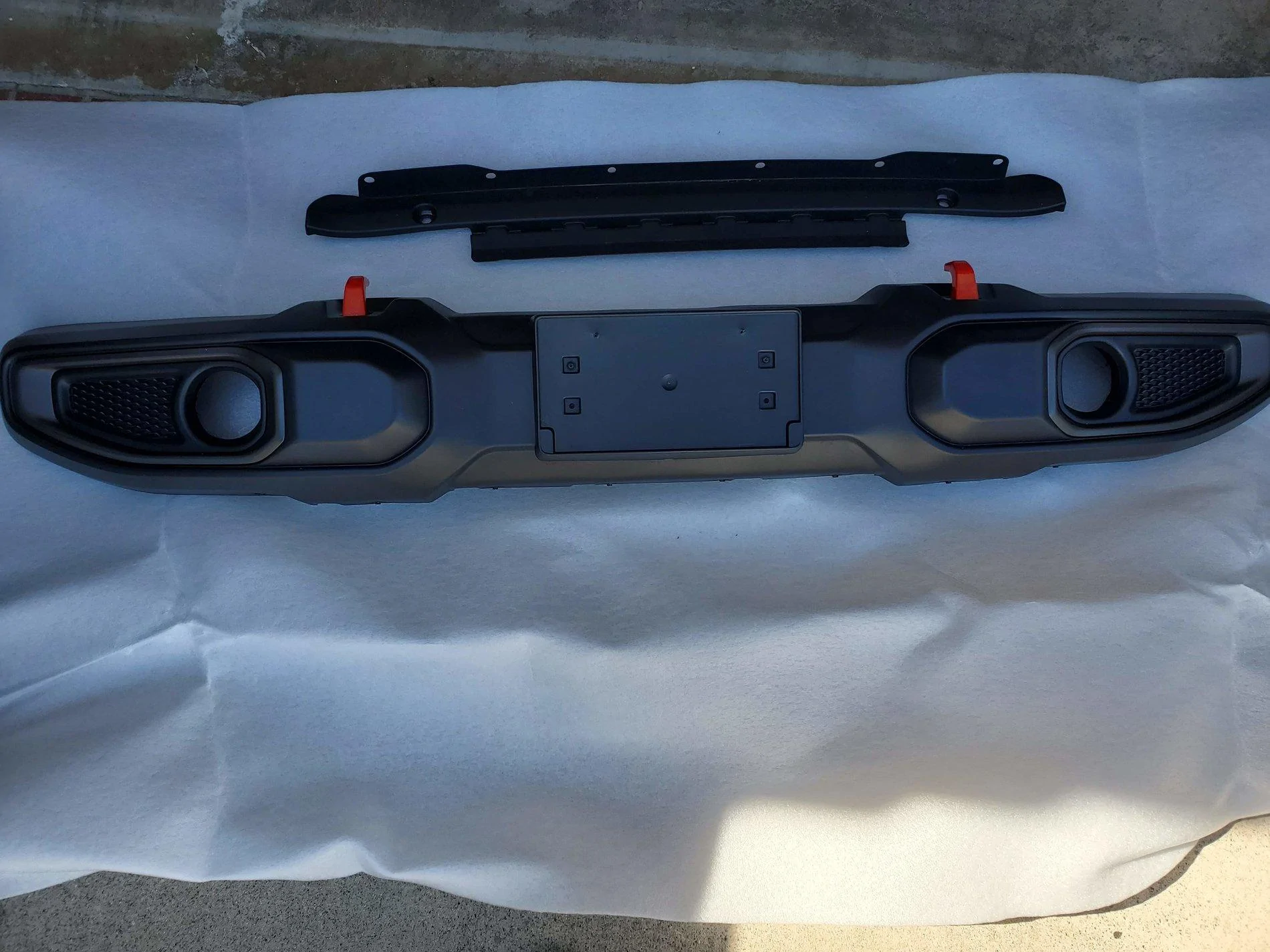 Jeep Wrangler JL Rubicon plastic front bumper 20200718_100759