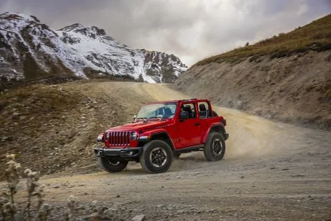Jeep Wrangler JL Bronco vs Jeep Wrangler mega thread 5E9D54BA-94ED-4723-9E53-B129291E0730