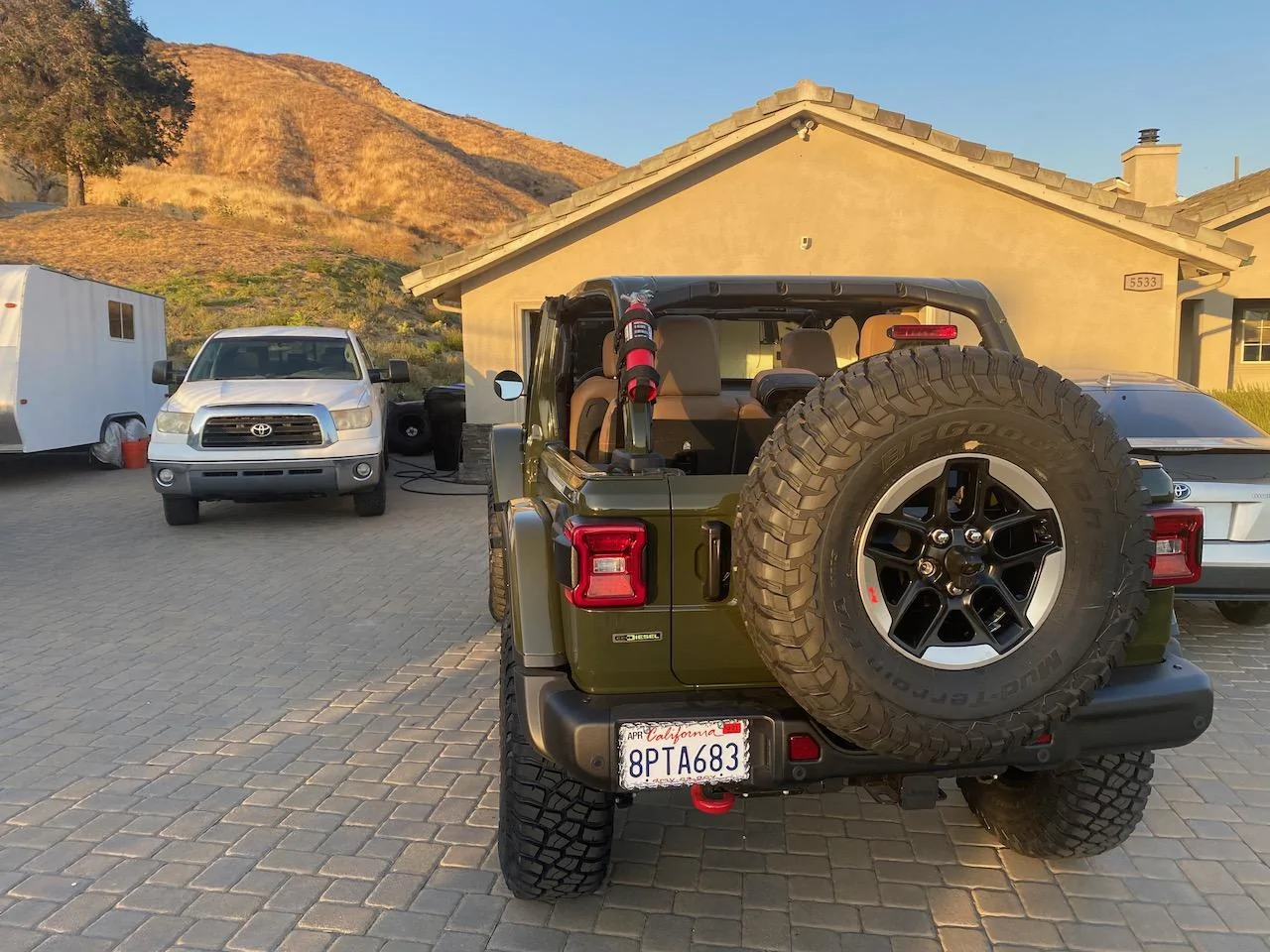 Jeep Wrangler JL Tailgate Key Lock Missing IMG_1569