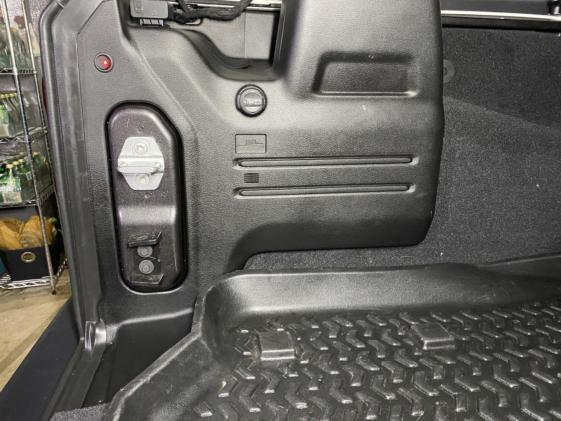 Jeep Wrangler JL JL Cargo Area Lighting Upgrade 966BE1B0-F680-48FB-9CA7-6BE511137037