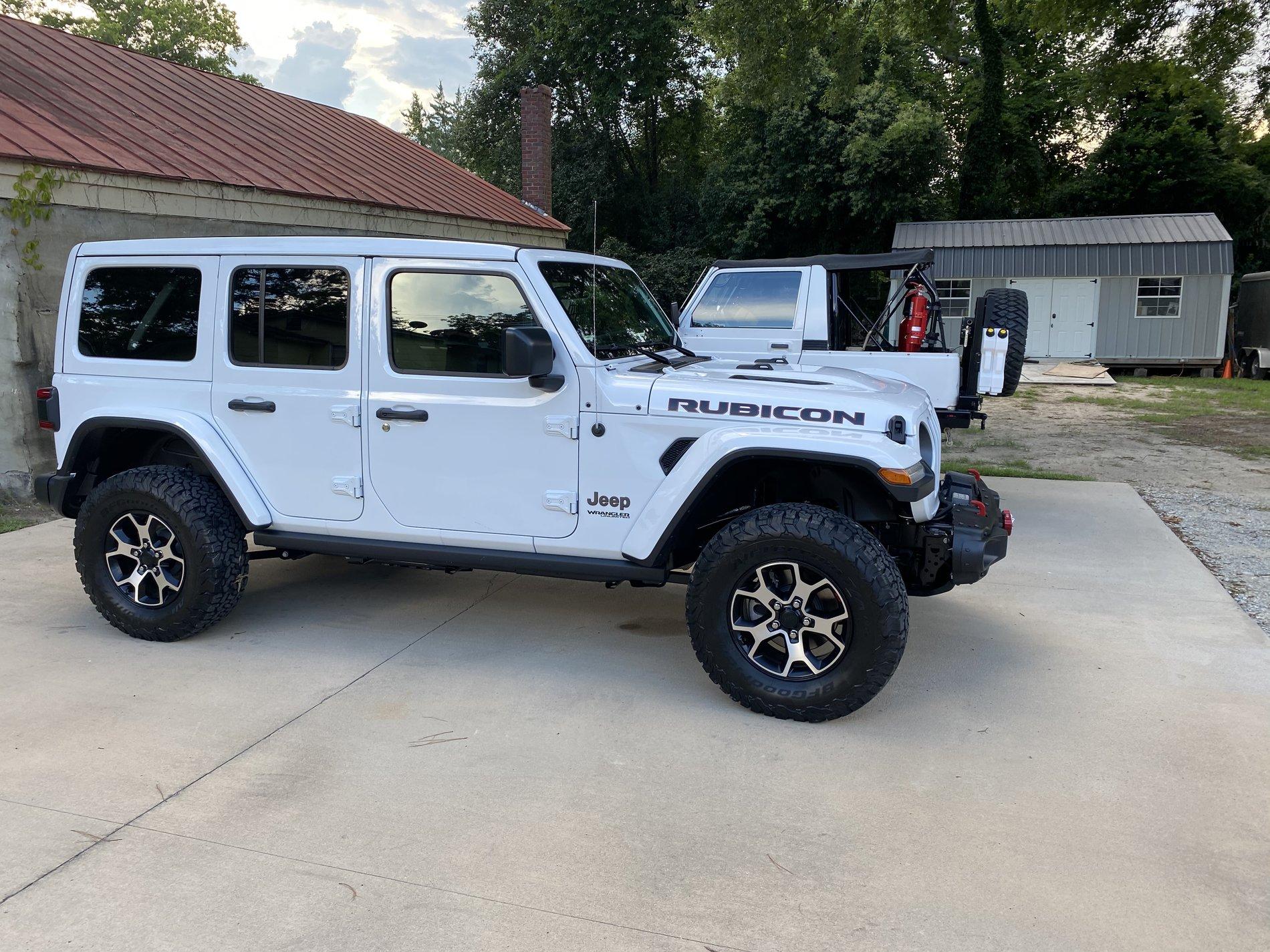 Jeep Wrangler JL Finally! BB491740-DE33-47FC-8E40-82AC69DEFCA2