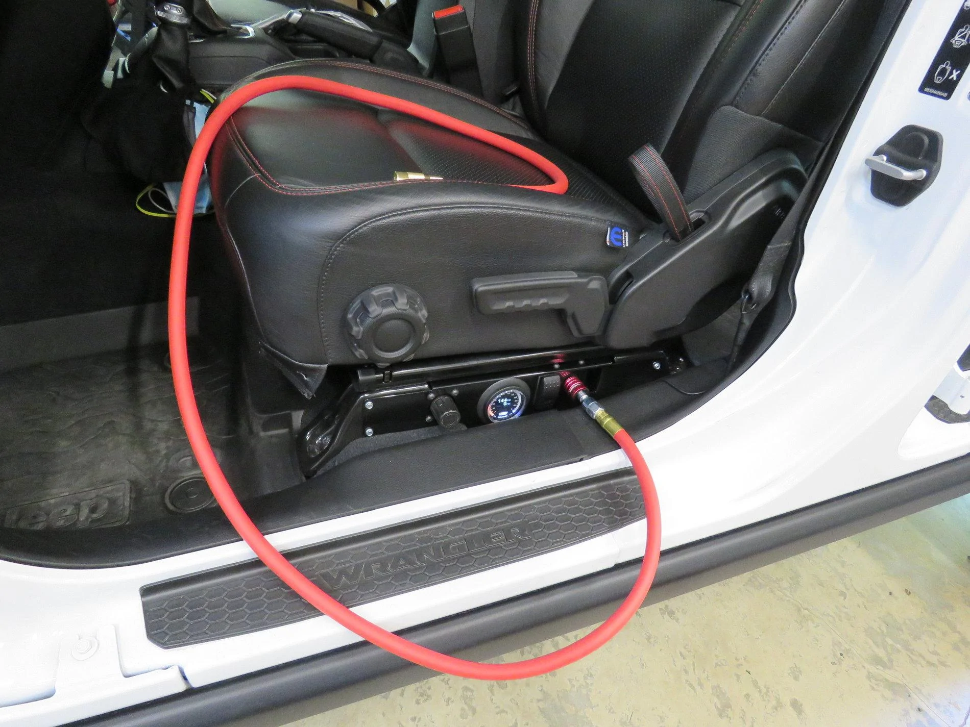 Jeep Wrangler JL Mounting ARB Air Compressor IMG_5587
