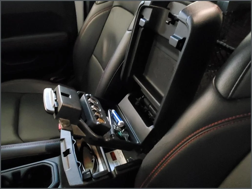 Jeep Wrangler JL Center Console organizer comparison 20190403_165101