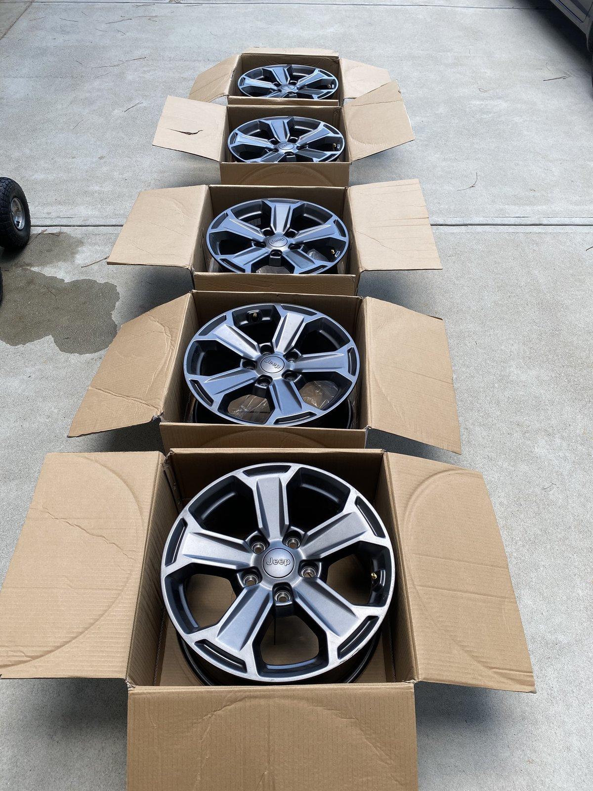 Jeep Wrangler JL 5 Rubicon Recon Wheels 35BAE775-76F0-475B-958D-4C8022766F78