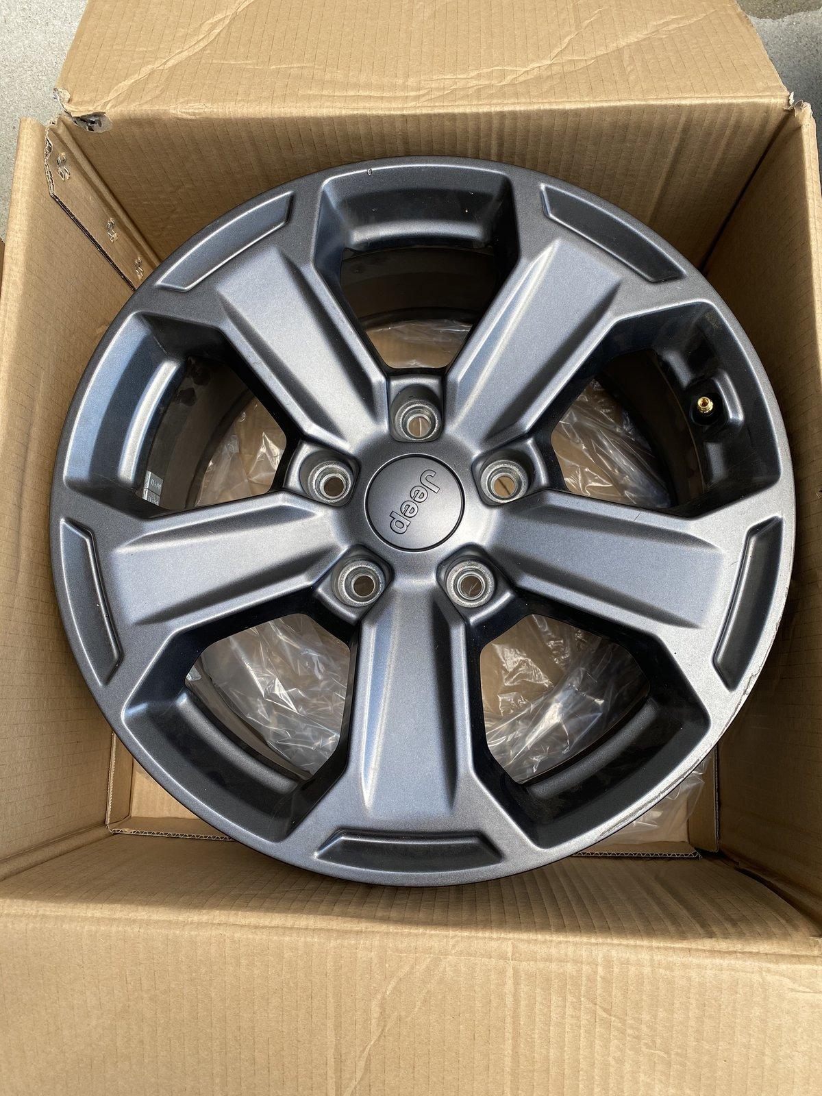Jeep Wrangler JL 5 Rubicon Recon Wheels 250792A5-E4A7-42BB-B113-4FF336BB8BD8