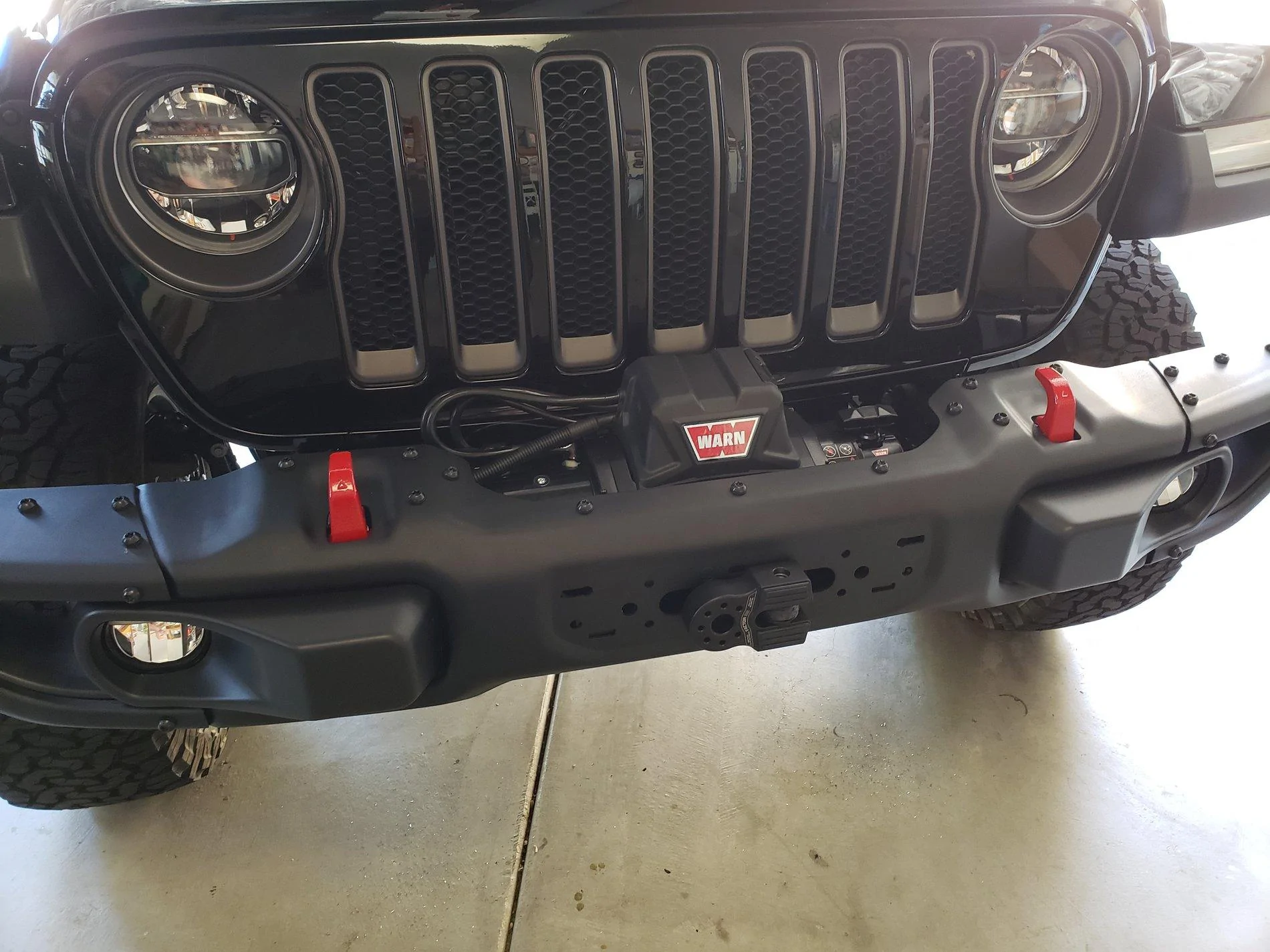Jeep Wrangler JL WARN JL Rubicon Winch Mount Plate and Zeon 10-S Install 20180422_125051