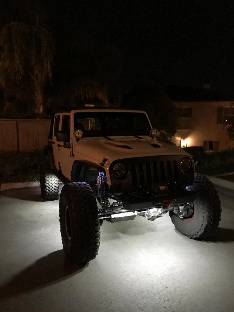 Jeep Wrangler JL Ground effect lighting 41640726602_31a107368f_