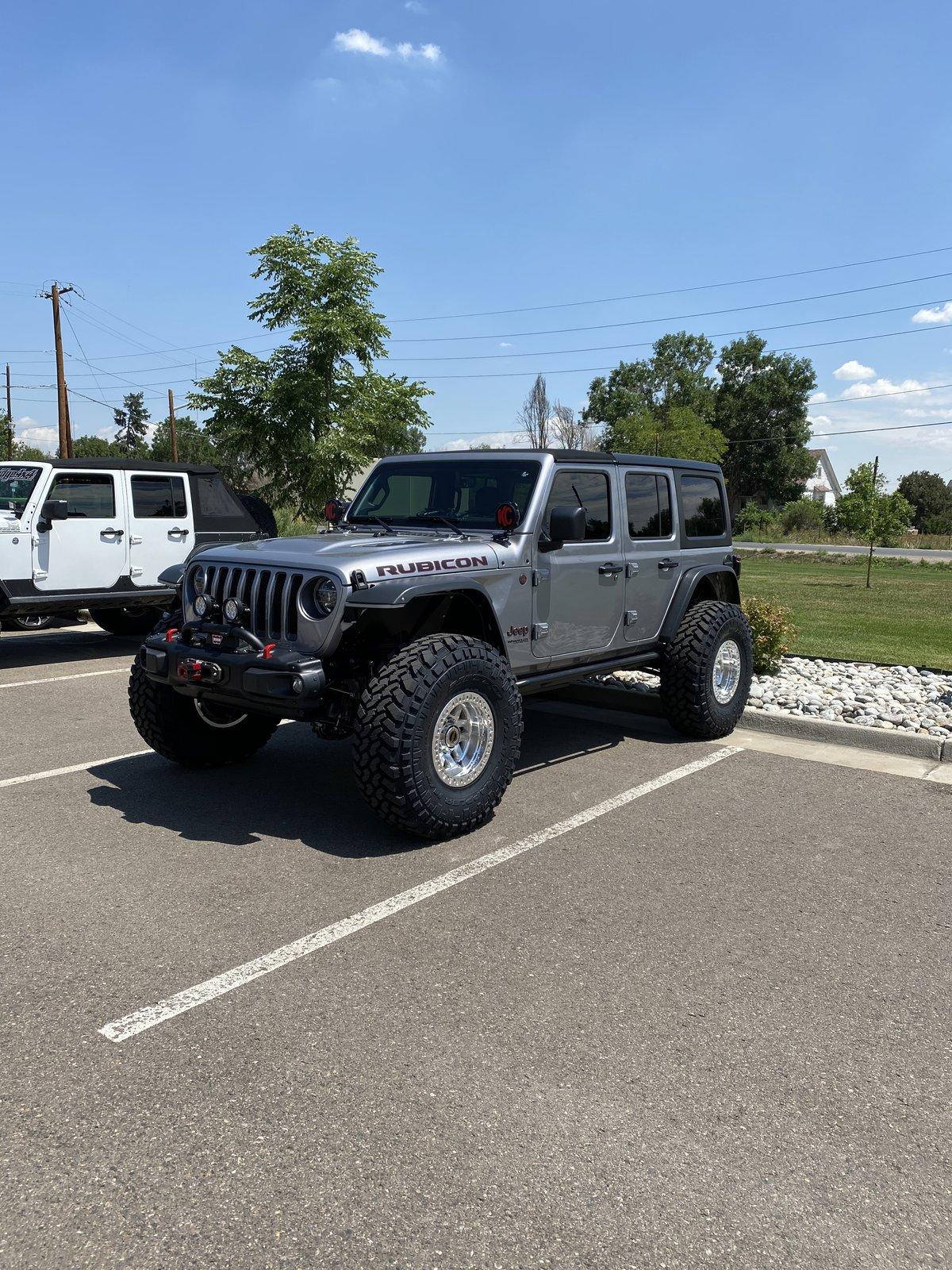Jeep Wrangler JL 40s ONLY! CC8447CB-486F-4C5D-9E74-2C921305E4E3