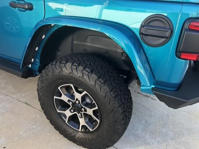 Jeep Wrangler JL Ds in a Bikini D9BA510D-28B3-4E64-8B42-C64FFF7C6ED0