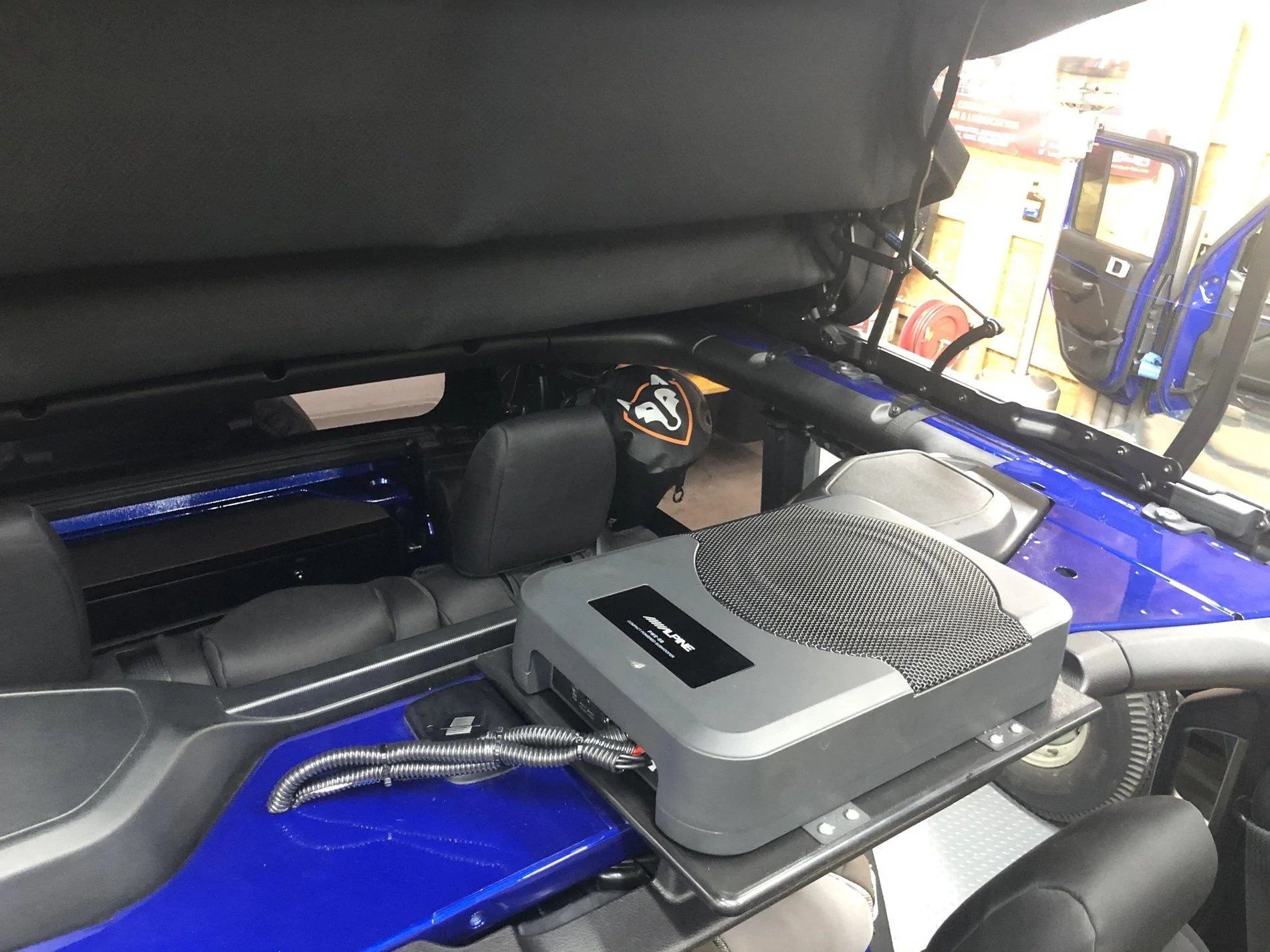 Jeep Wrangler JL Roll Bar Self-powered Alpine Sub Install (Soft top Only) 92A3A759-03A2-4F0F-88D6-AA7734A7962D