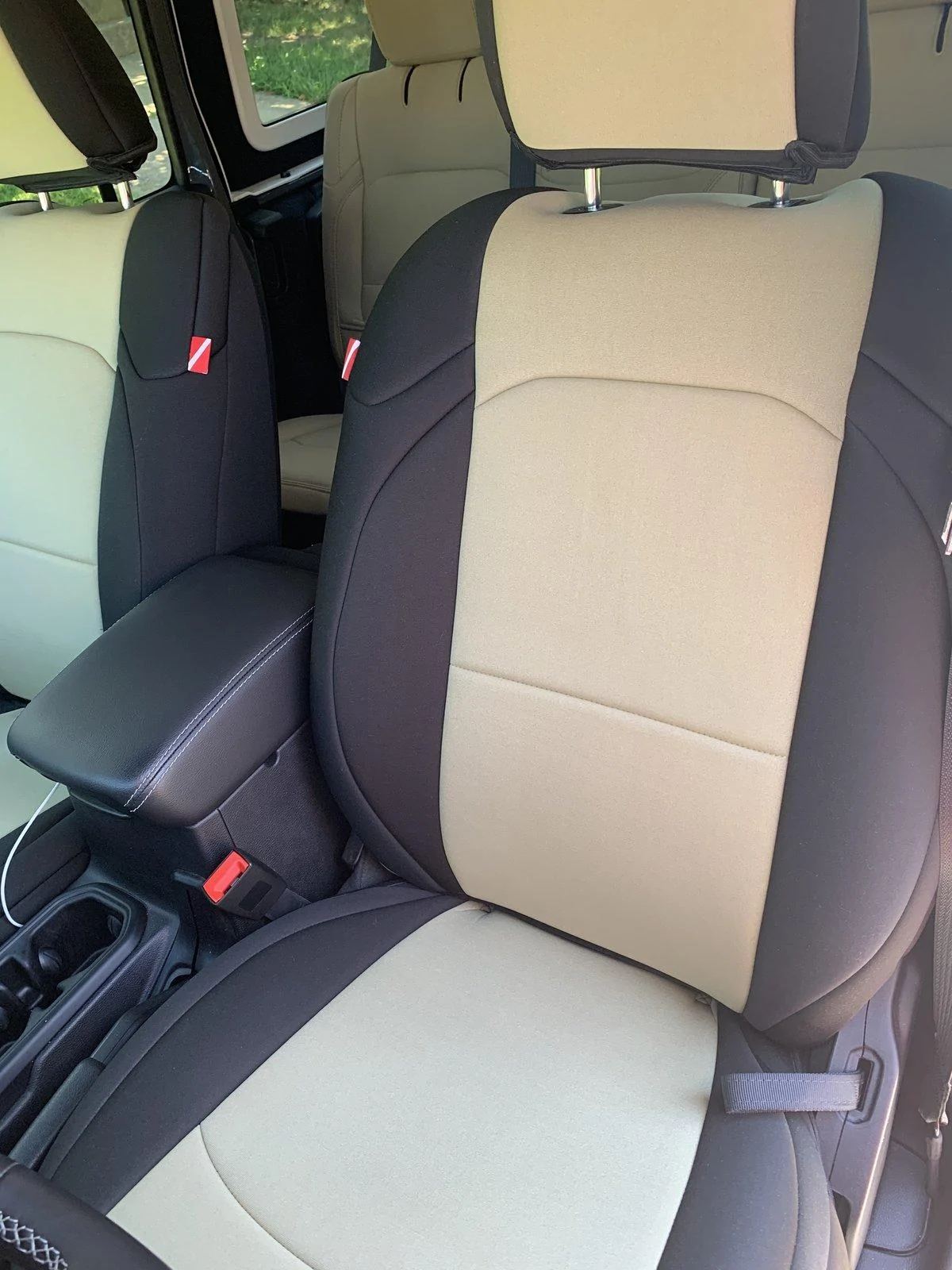 Jeep Wrangler JL Diver Down Seat Covers DBDE70A7-D74D-4BF4-A87E-ACC6A258CD2A