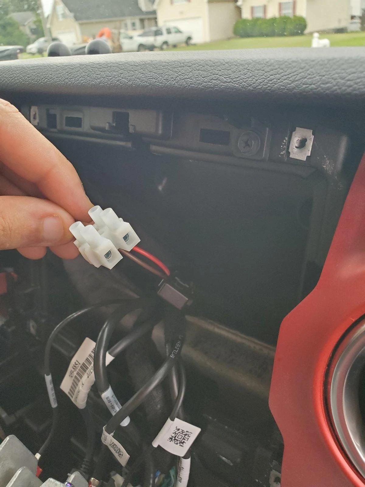 Jeep Wrangler JL Upper Dash Charging Hub 20200729_175427-jpg