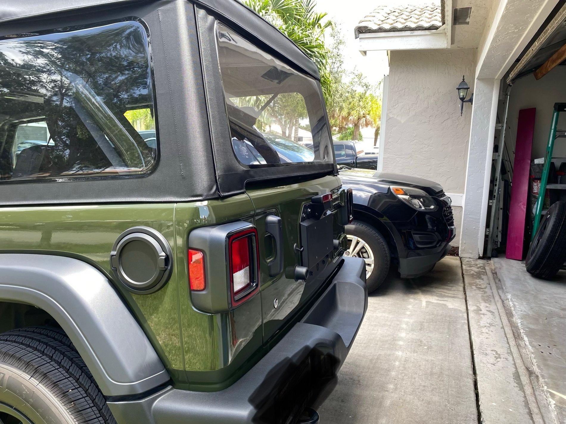 Jeep Wrangler JL Jerry Can Mounted for $140 (Easy DIY) IMG_7898