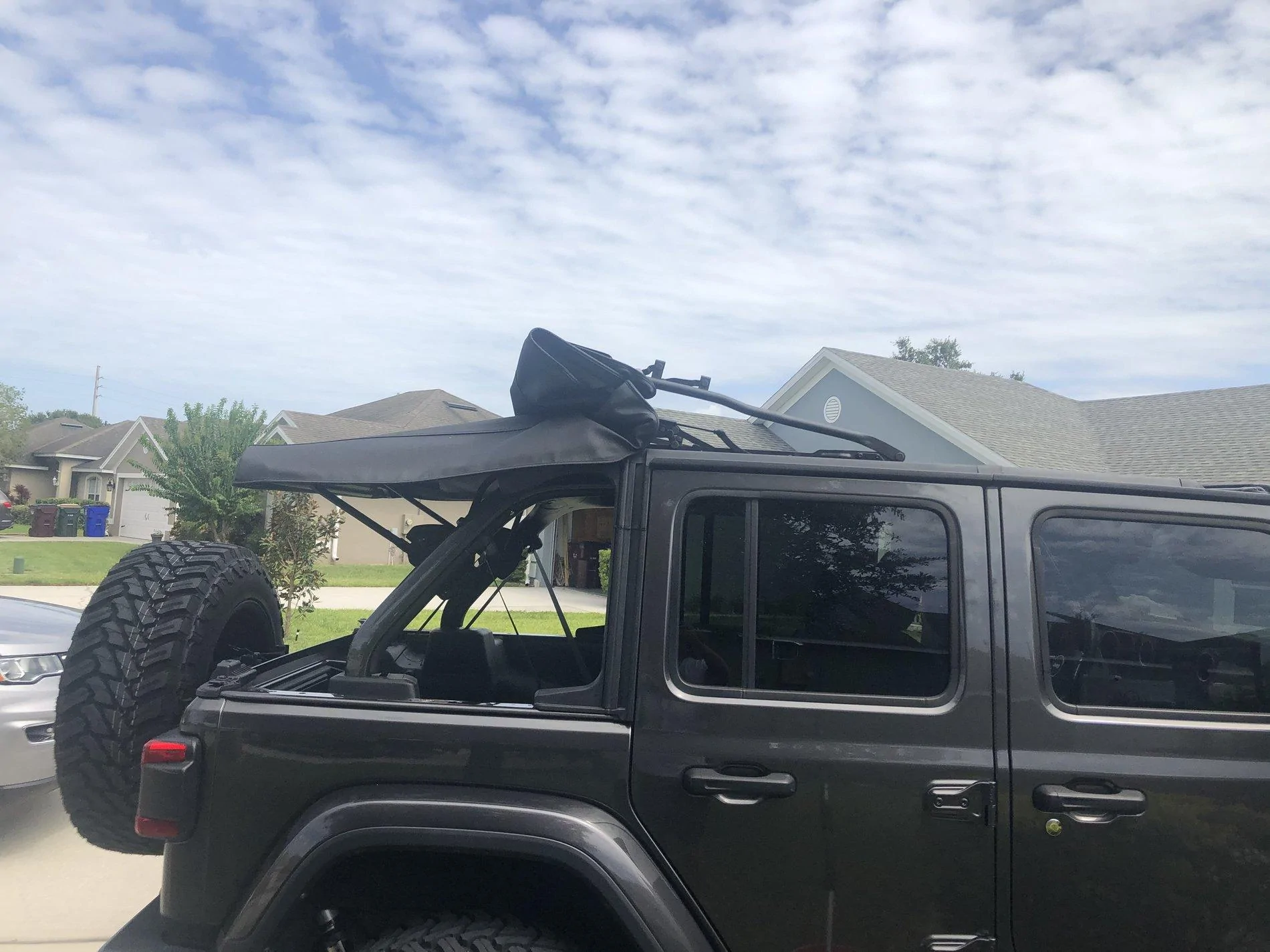 Jeep Wrangler JL Factory soft top 8C852676-D953-468C-A6BB-38E20DDB0092