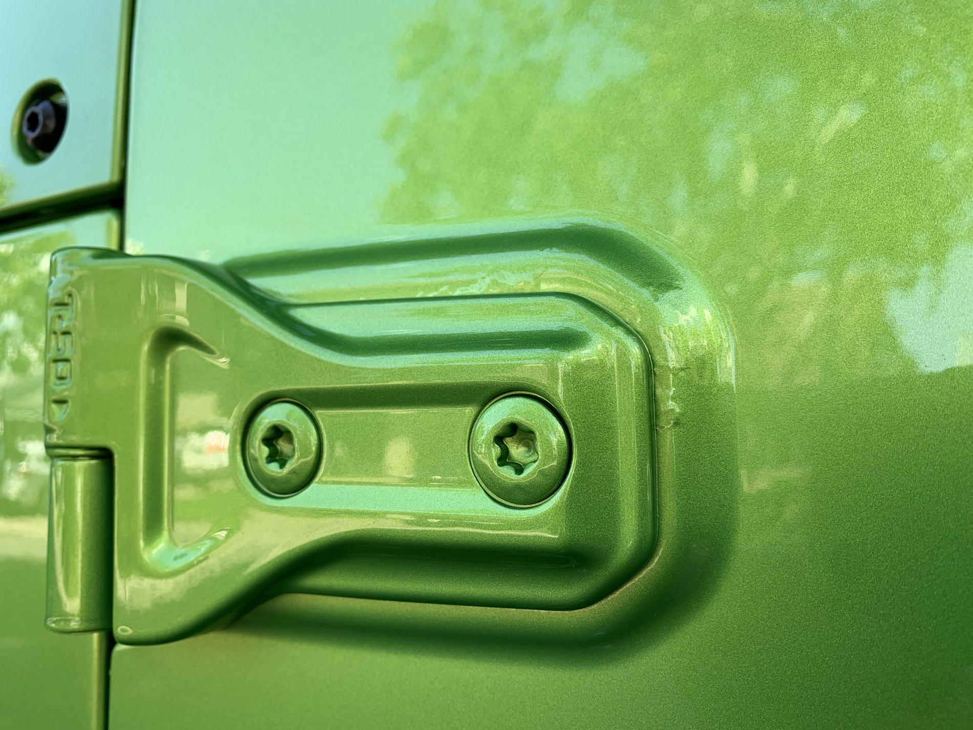 Jeep Wrangler JL Bubbles in Paint at Door Hinges IMG_9725