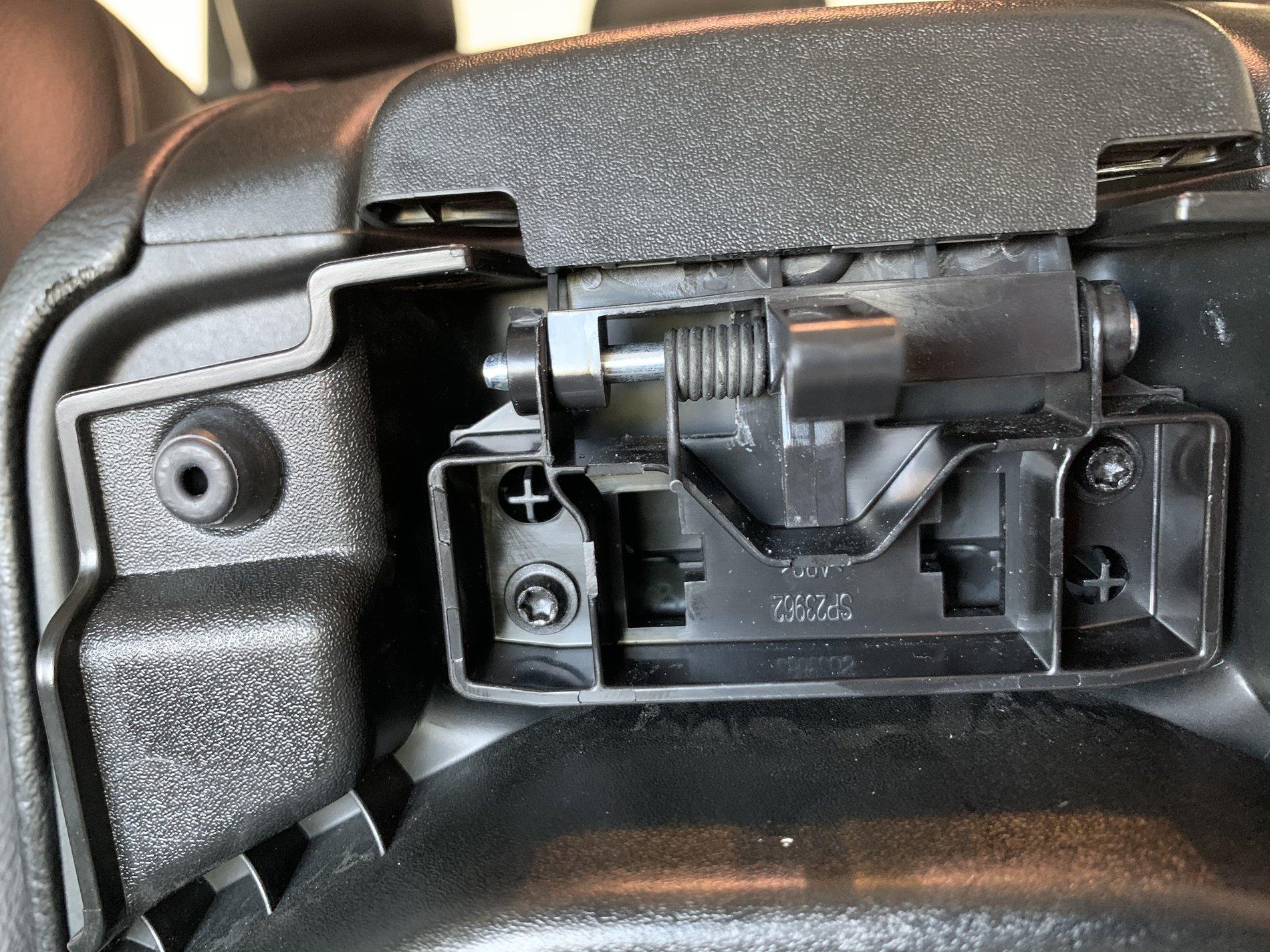 Jeep Wrangler JL Help with center console latch repair please 780B813F-6F4A-4C6F-A2DD-34F313F27875