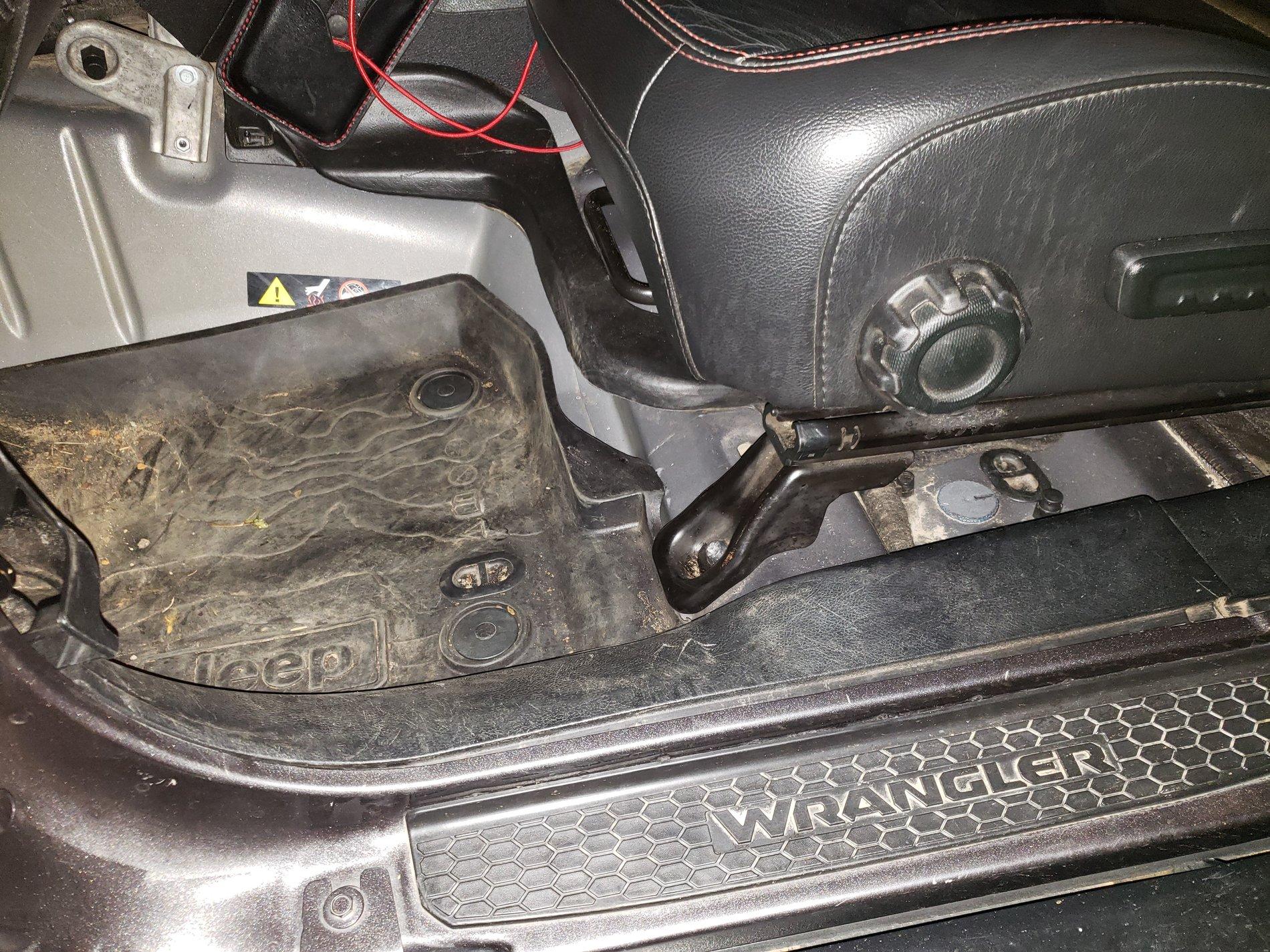 Jeep Wrangler JL Wet JL inside 20200802_212258