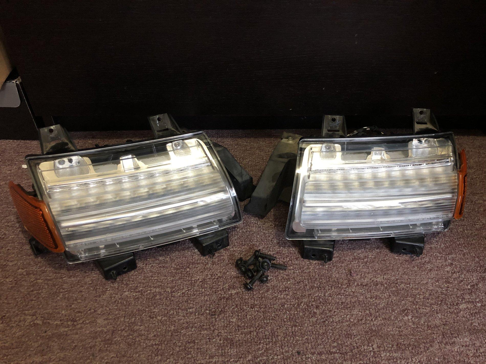 Jeep Wrangler JL Oem led drl fender lights F63D0371-32F0-414A-912A-2D73D9486D8C