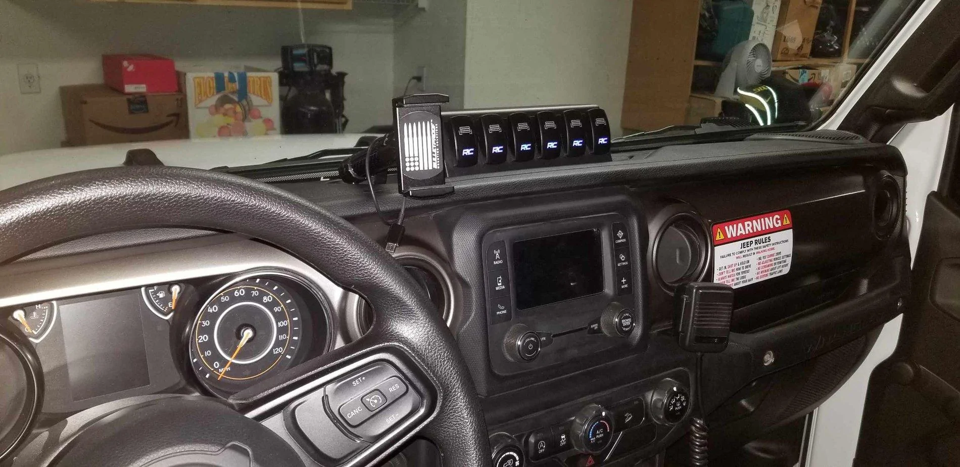 Jeep Wrangler JL aftermarket switches Resized_20191227_180939