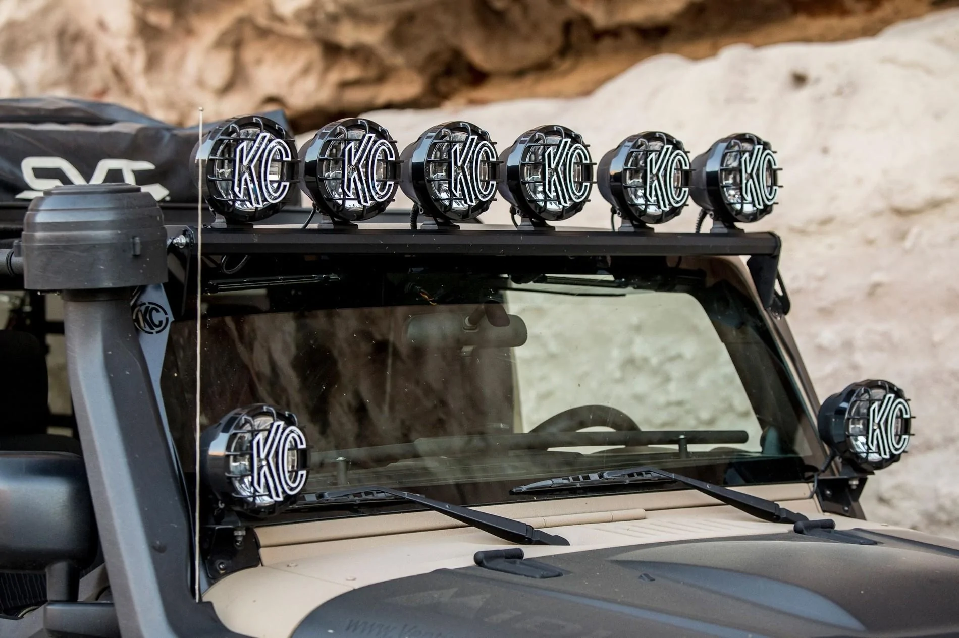 Jeep Wrangler JL Does Anyone run a KC Xross bar? eFoxikU