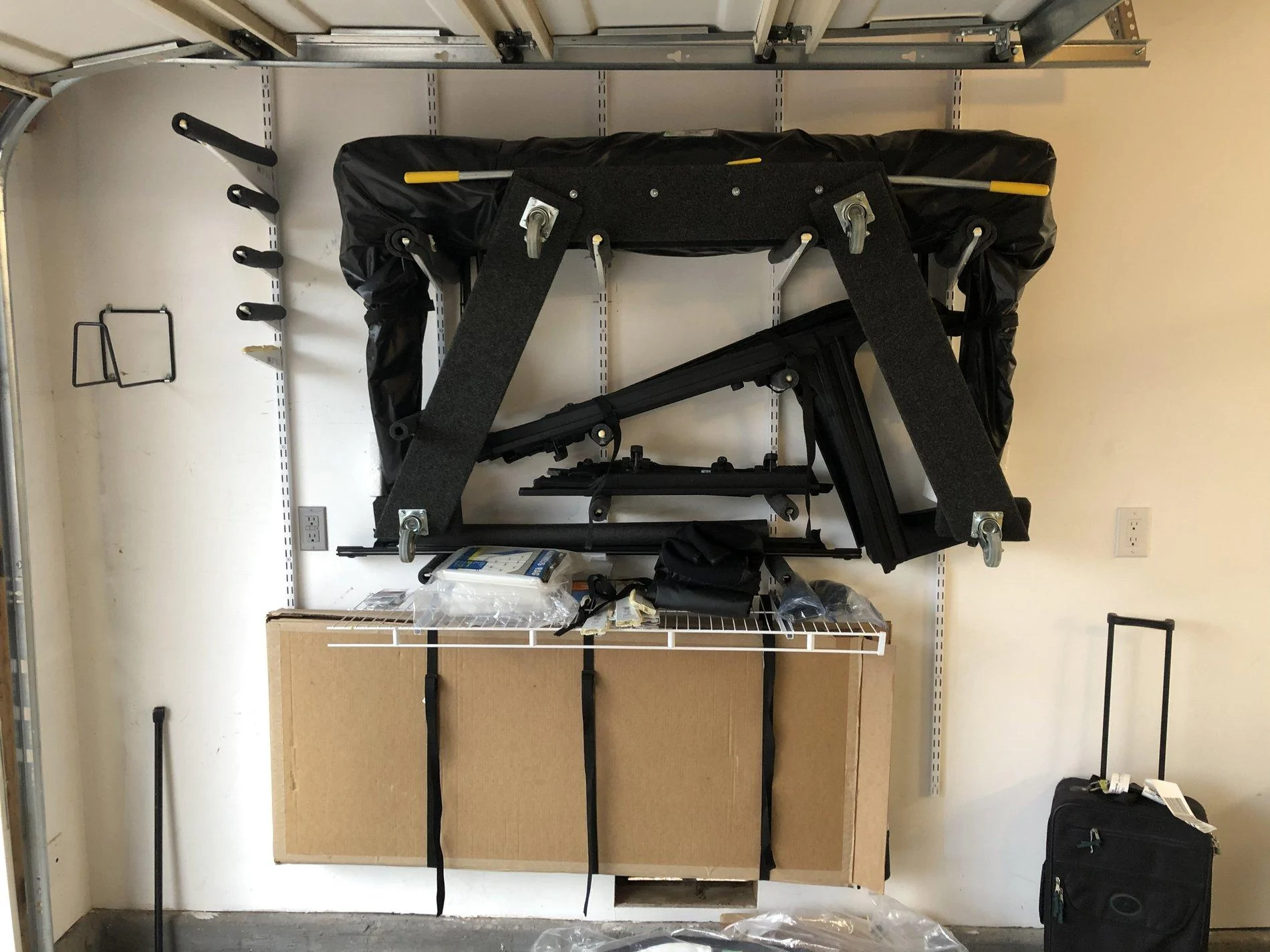 Jeep Wrangler JL Soft top storage in Winter EF453D84-2941-4593-8127-688AB217DFE5