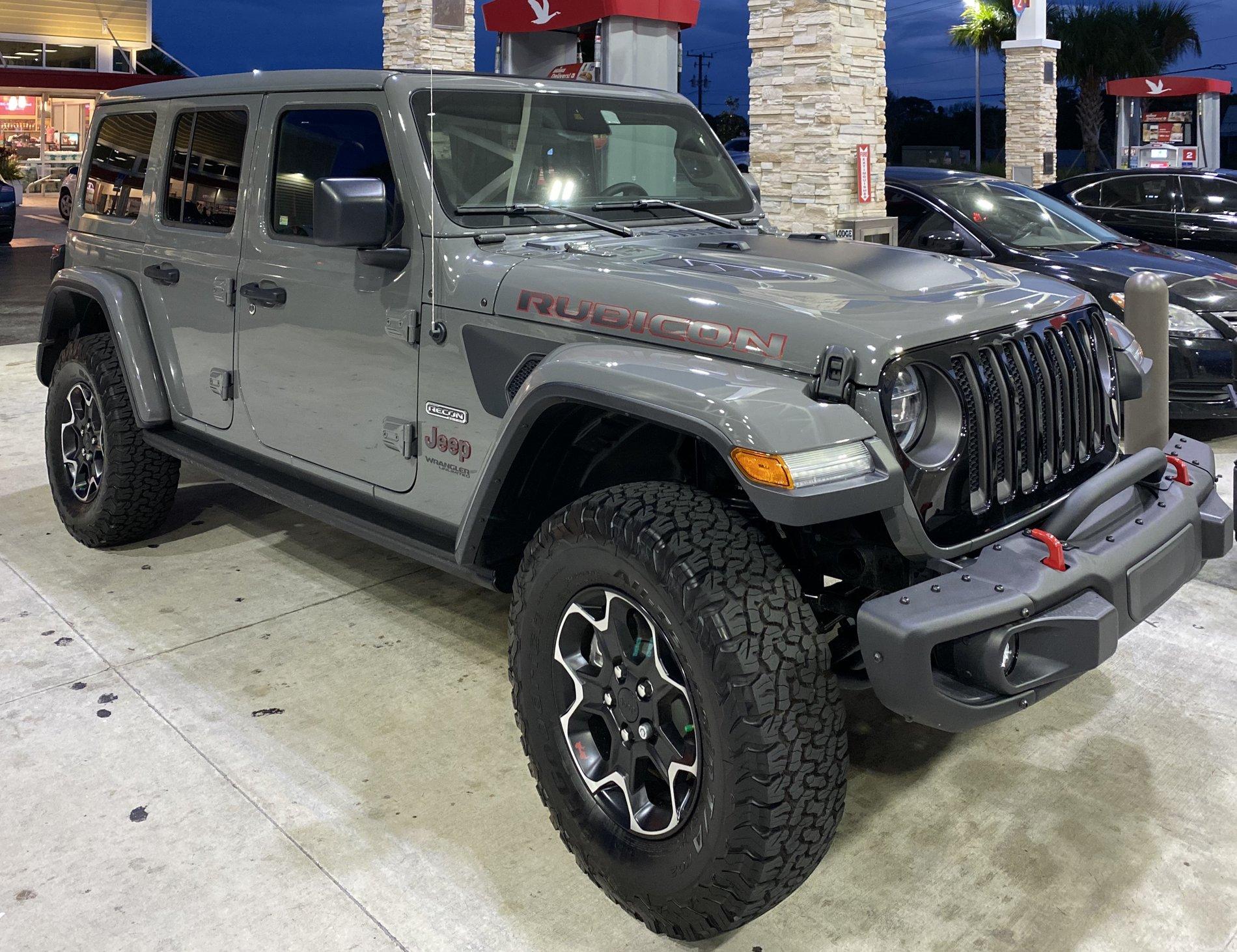 Jeep Wrangler JL Rubi Recon 40CE92B5-9D00-4ACB-A82B-D9E5F685DA09
