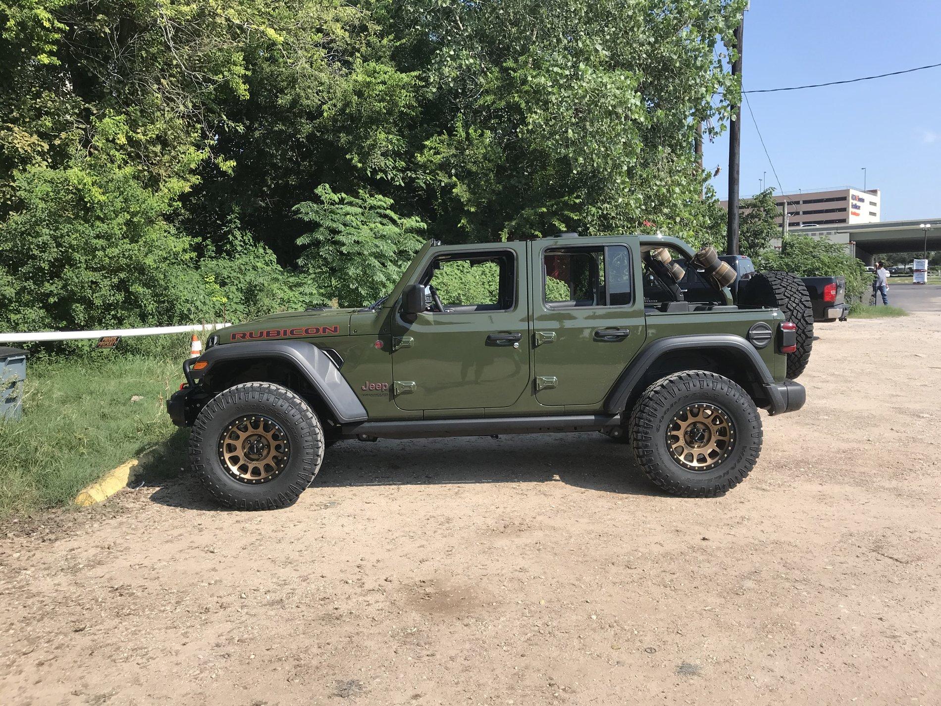 Jeep Wrangler JL JL Rubicon on Method Wheels...let's see em! IMG_3190