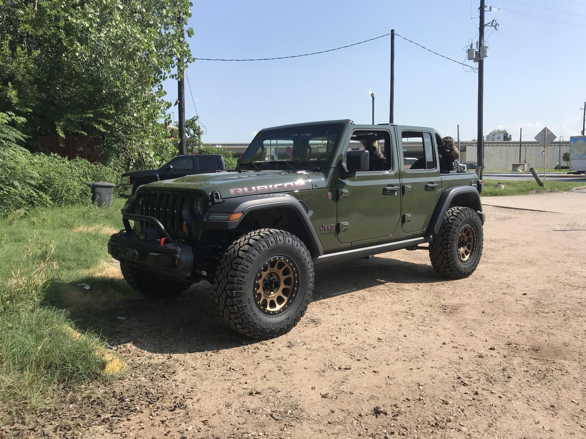 Jeep Wrangler JL JL Rubicon on Method Wheels...let's see em! IMG_3191