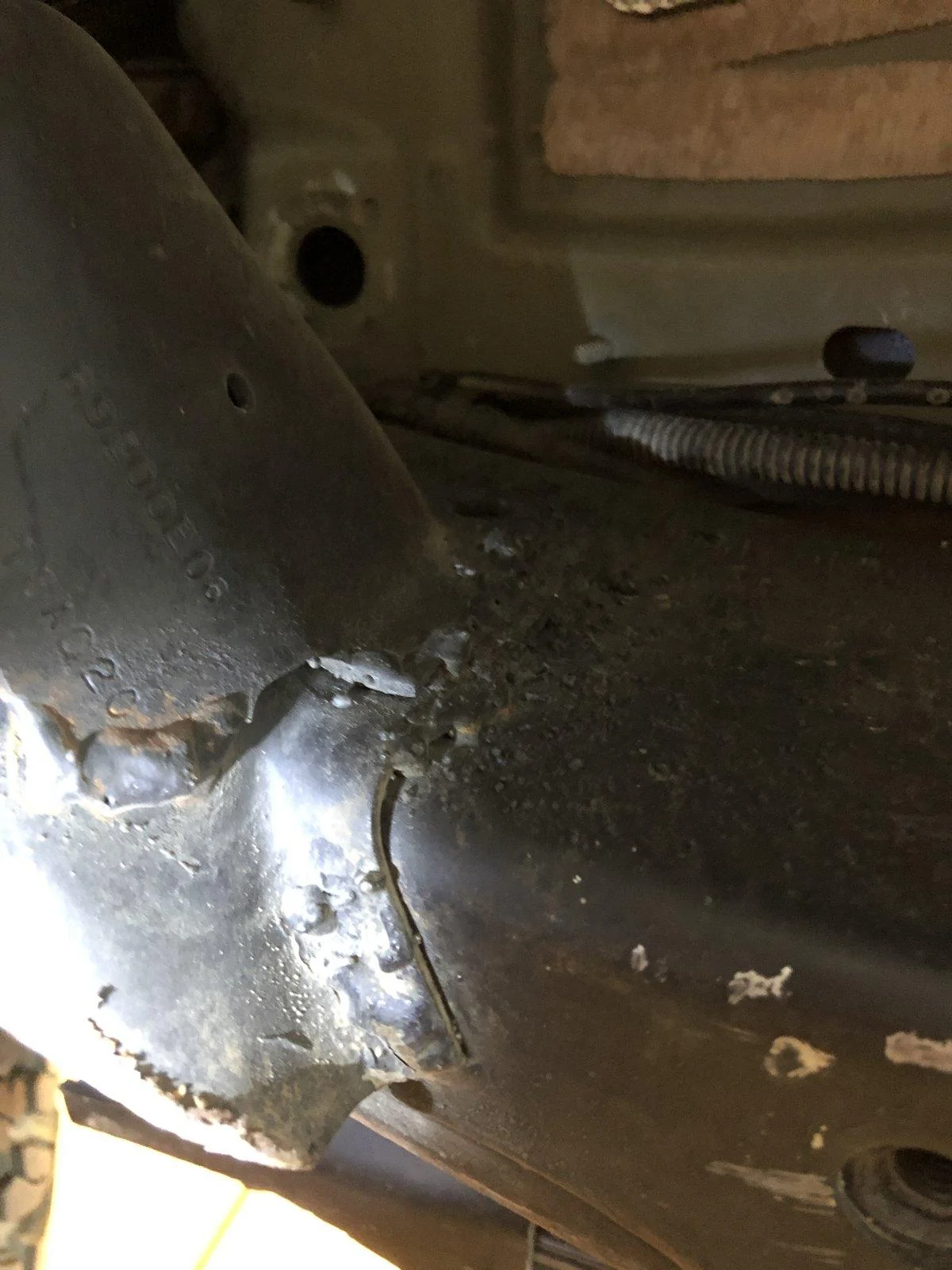 Jeep Wrangler JL Bad Factory Weld on front lower control arm bracket 772C1226-CCCC-4922-B3C7-9D05014D52C9