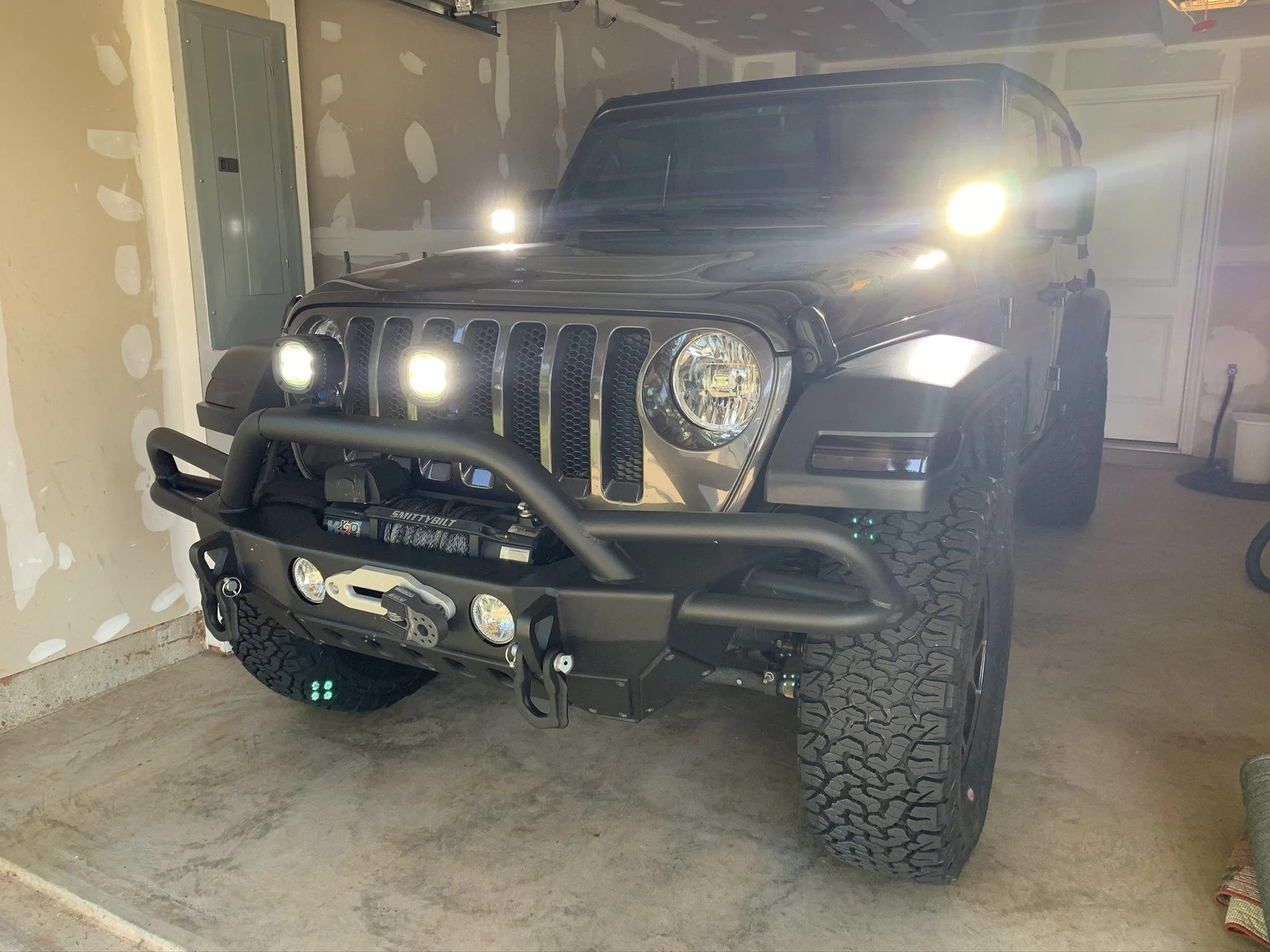 Jeep Wrangler JL Mod for dash-hole D7B202BE-190E-4492-9EF5-BC7FBC83CED5