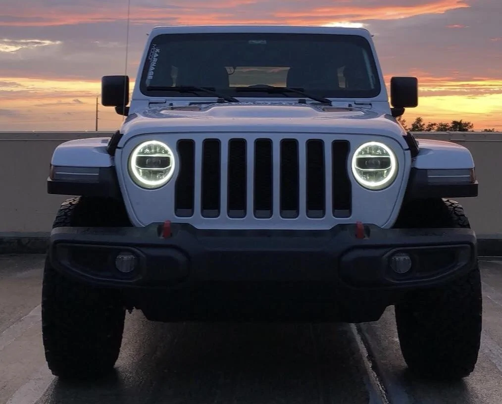 Jeep Wrangler JL Daylight Running Lights in Uconnect D79A8270-1C09-4717-BAD7-3F66273EF7EE